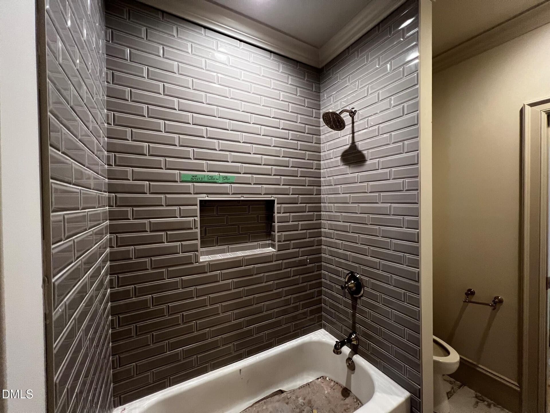 2nd floor shared bath 2 - 1008 Oldfourth Lane, Durham, NC 27707