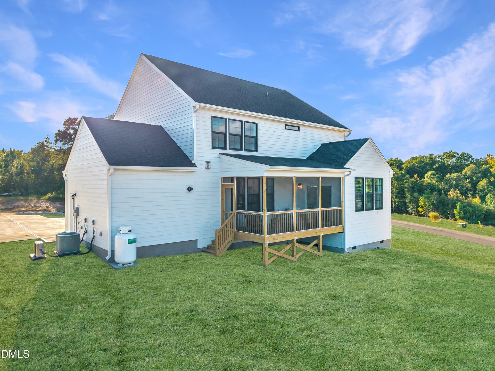 43 HHHunt Homes - Chatham- Rear with Scr - 415 Heidi May Way, Carthage, NC 28327