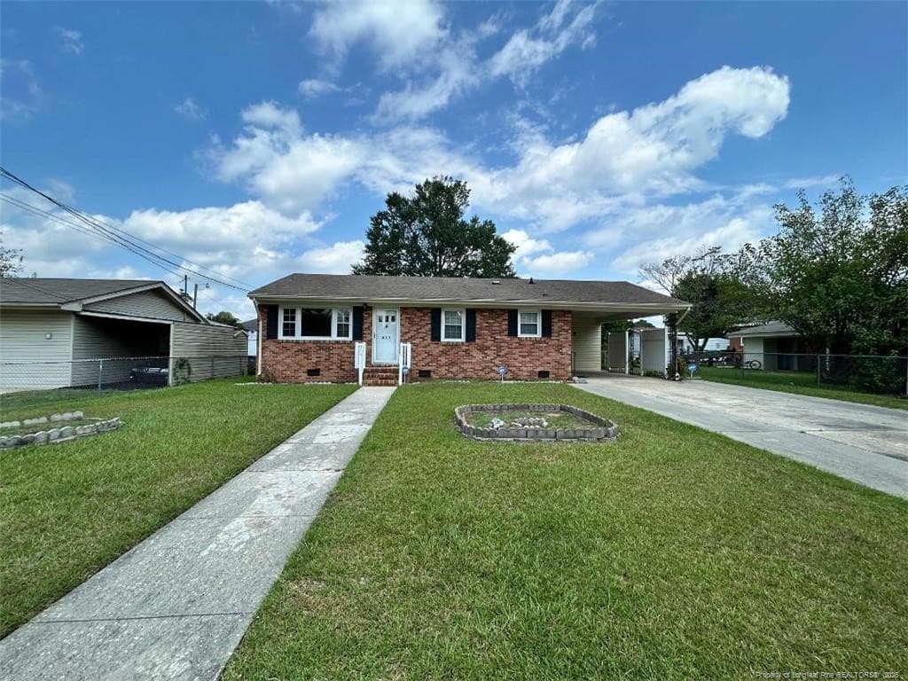 511 E 18th Street E, Lumberton, NC 28358