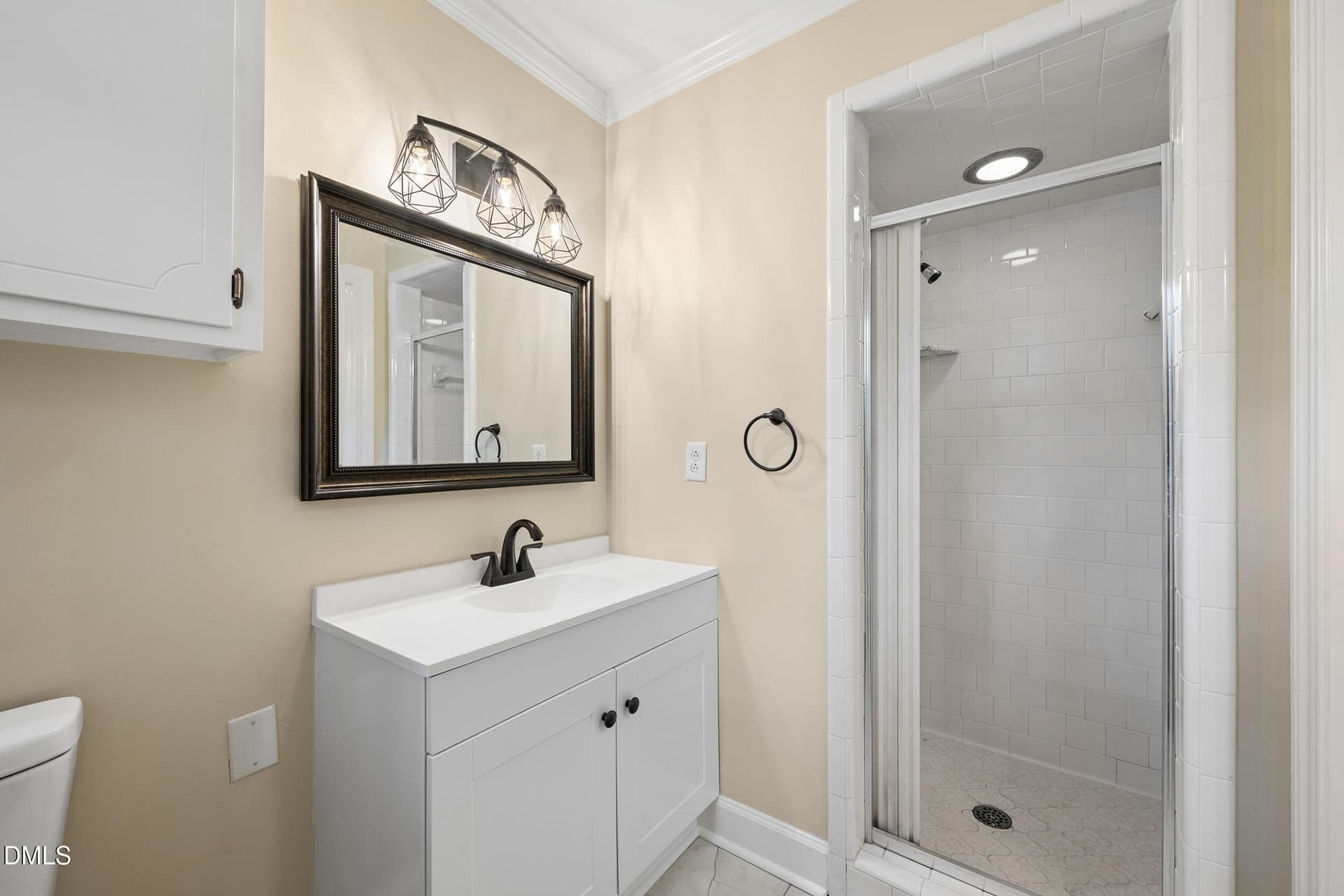Downstairs Primary Bathroom - 1612 Colony Drive, Tarboro, NC 27886