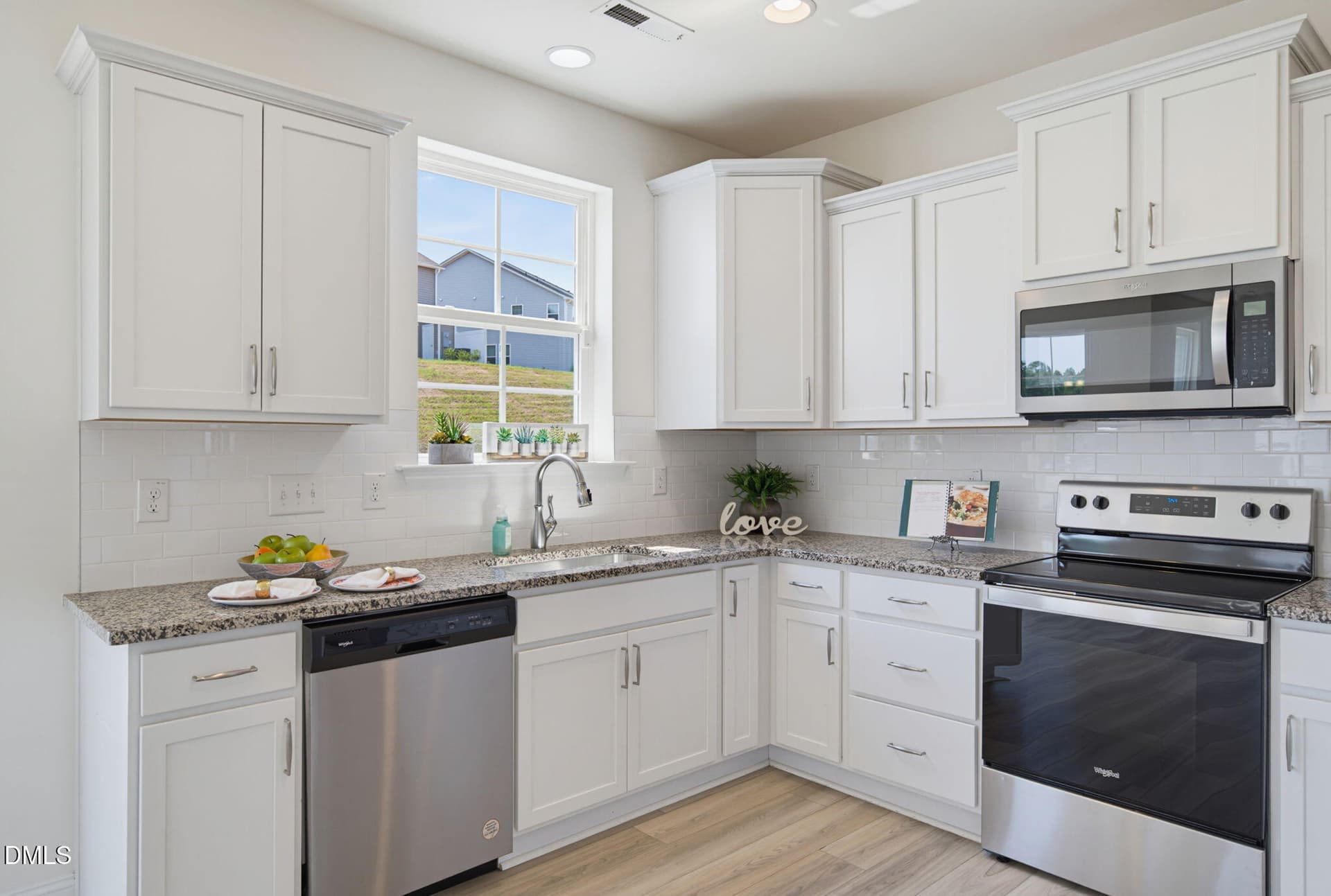 Bright Kitchen - 1268 Sidney Creek Drive, Zebulon, NC 27597