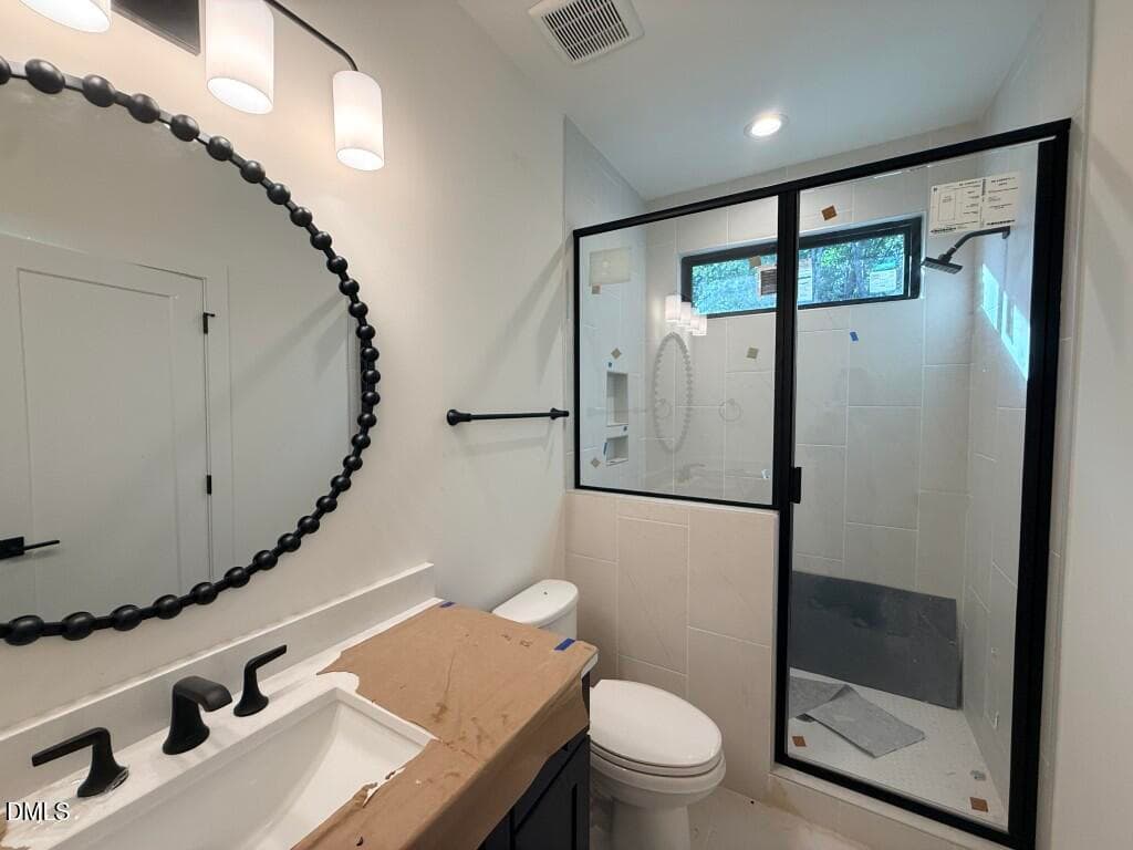 31 - Bedroom 3 Bath En Suite (Medium) - 5904 Leone Pride Circle, Raleigh, NC 27603, Raleigh