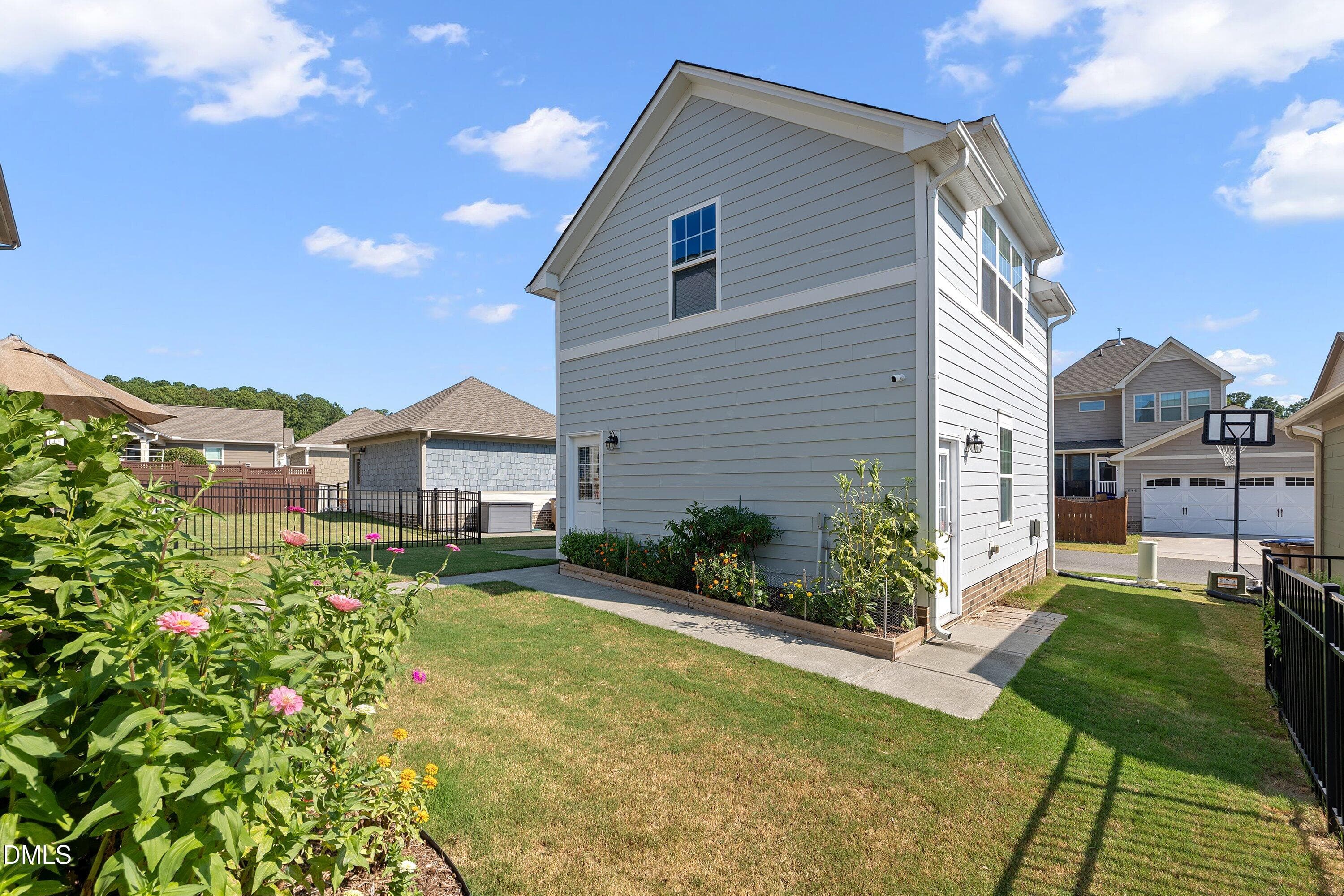 Studio and Detached Two car garage - 1005 Woodland Grove Way, Wake Forest, NC 27587, Wake Forest