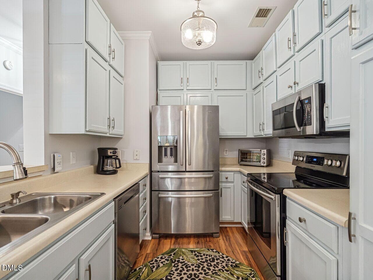 013-1280x960-kitchen - 800 Savannah Ridge Road 110, Holly Springs, NC 27540