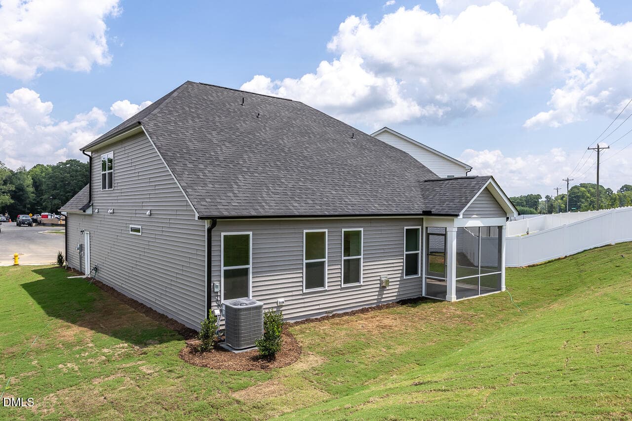 wdc-009-mls-28 - 501 Crescent Wood Trail 009, Zebulon, NC 27597