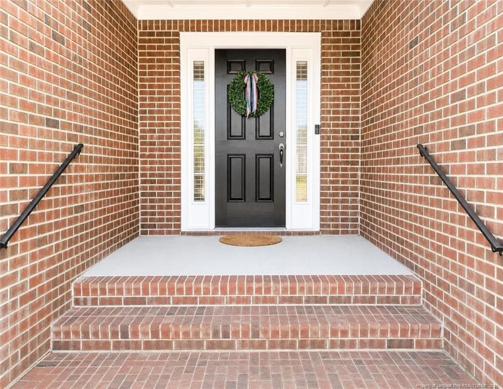 Welcome Home - 1918 Sunshine Court, Hope Mills, NC 28348