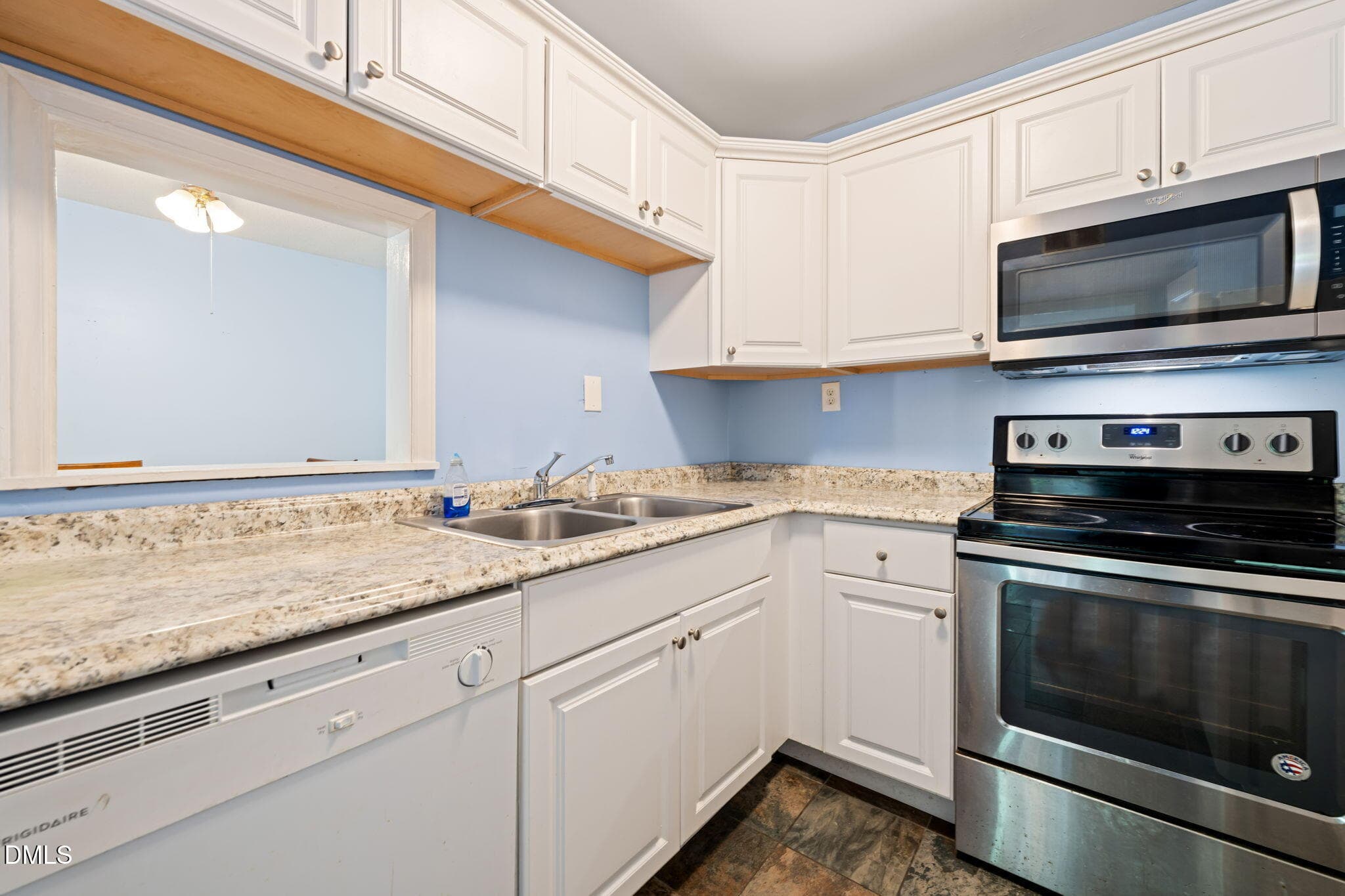 7-web-or-mls-untitled-4 - 500 Umstead Drive 208, Chapel Hill, NC 27516, Chapel Hill