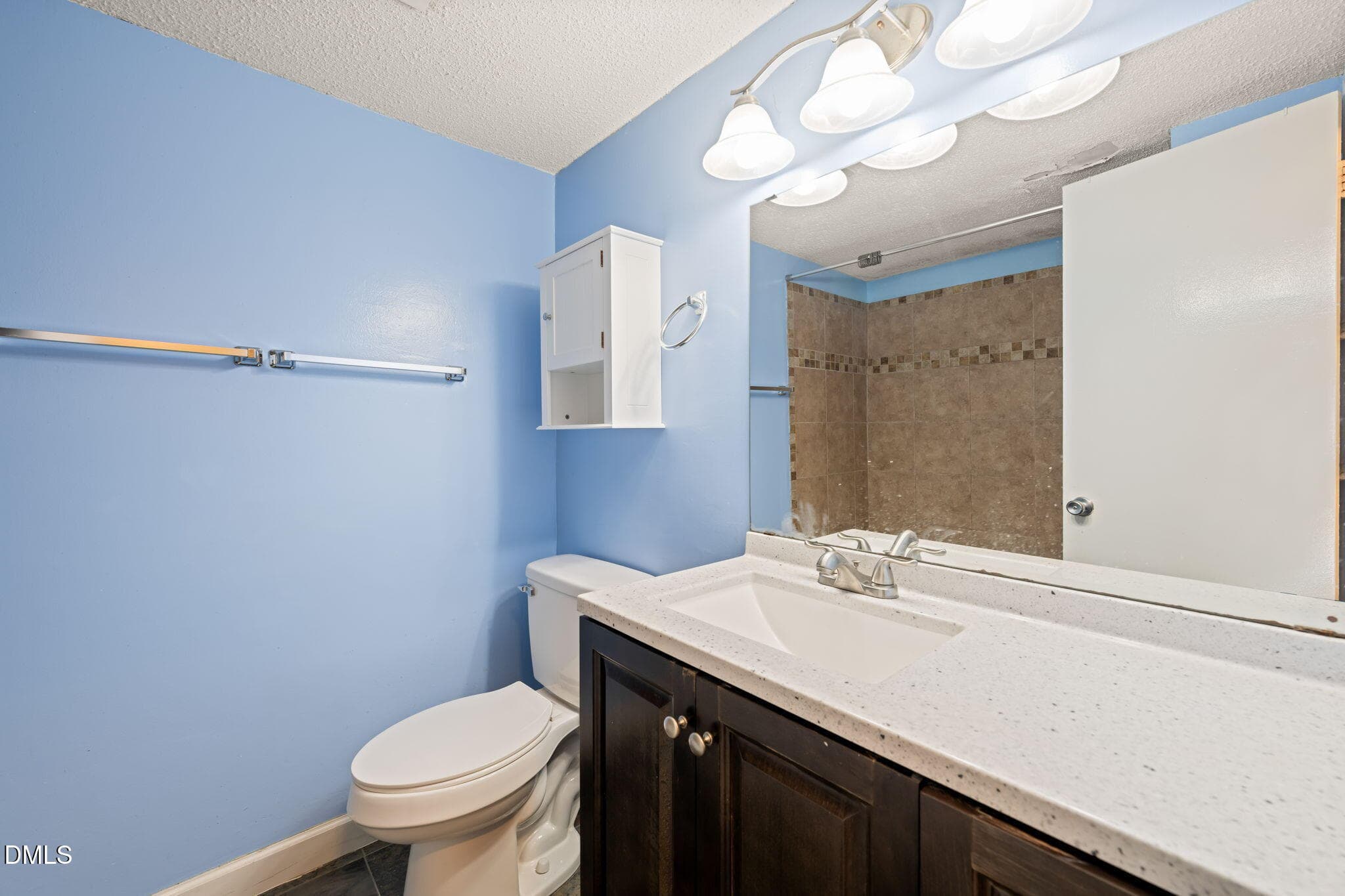 17-web-or-mls-untitled-11 - 500 Umstead Drive 208, Chapel Hill, NC 27516, Chapel Hill