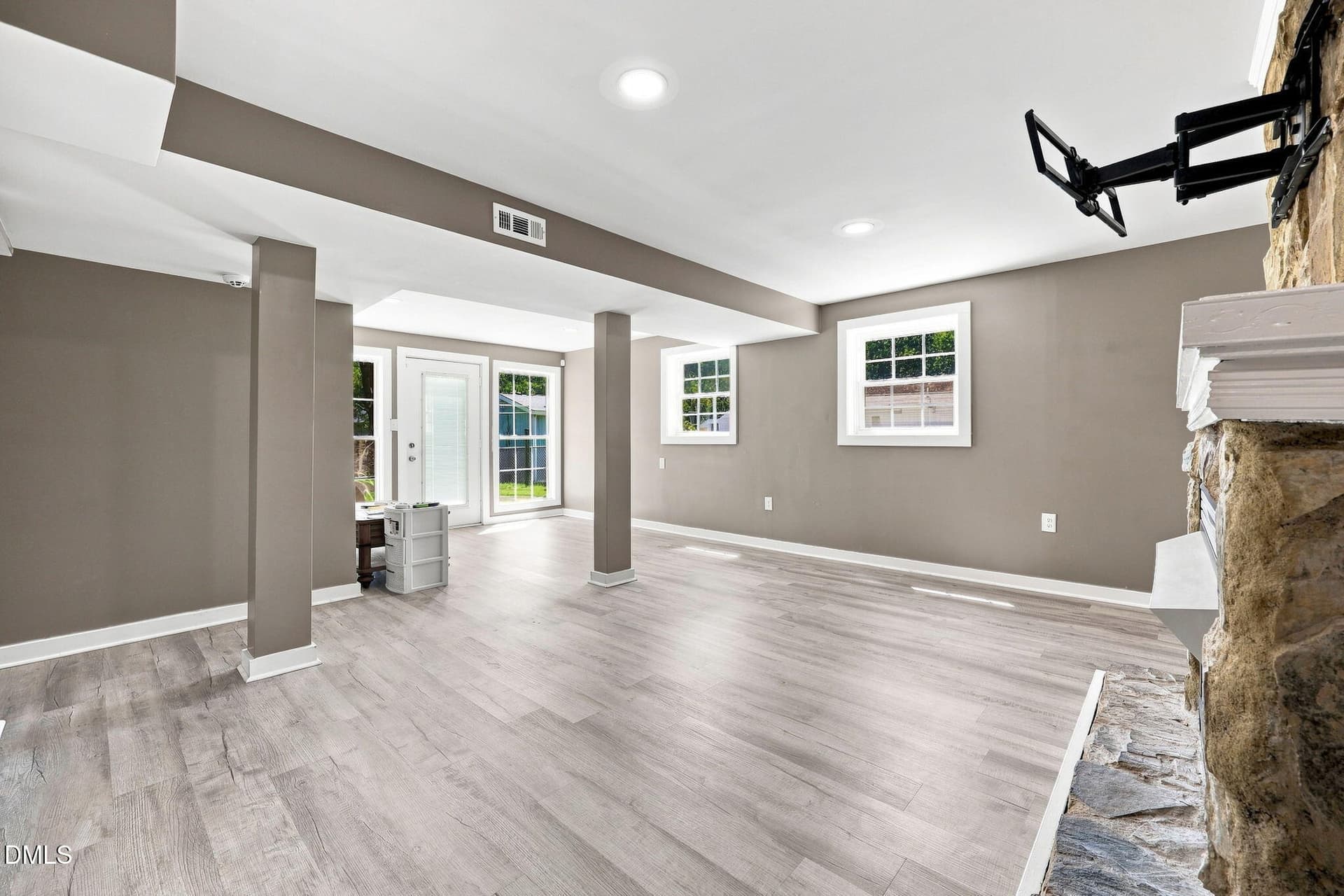 24-web-or-mls-6S8A8479 - 2405 Denver Drive, Greensboro, NC 27406