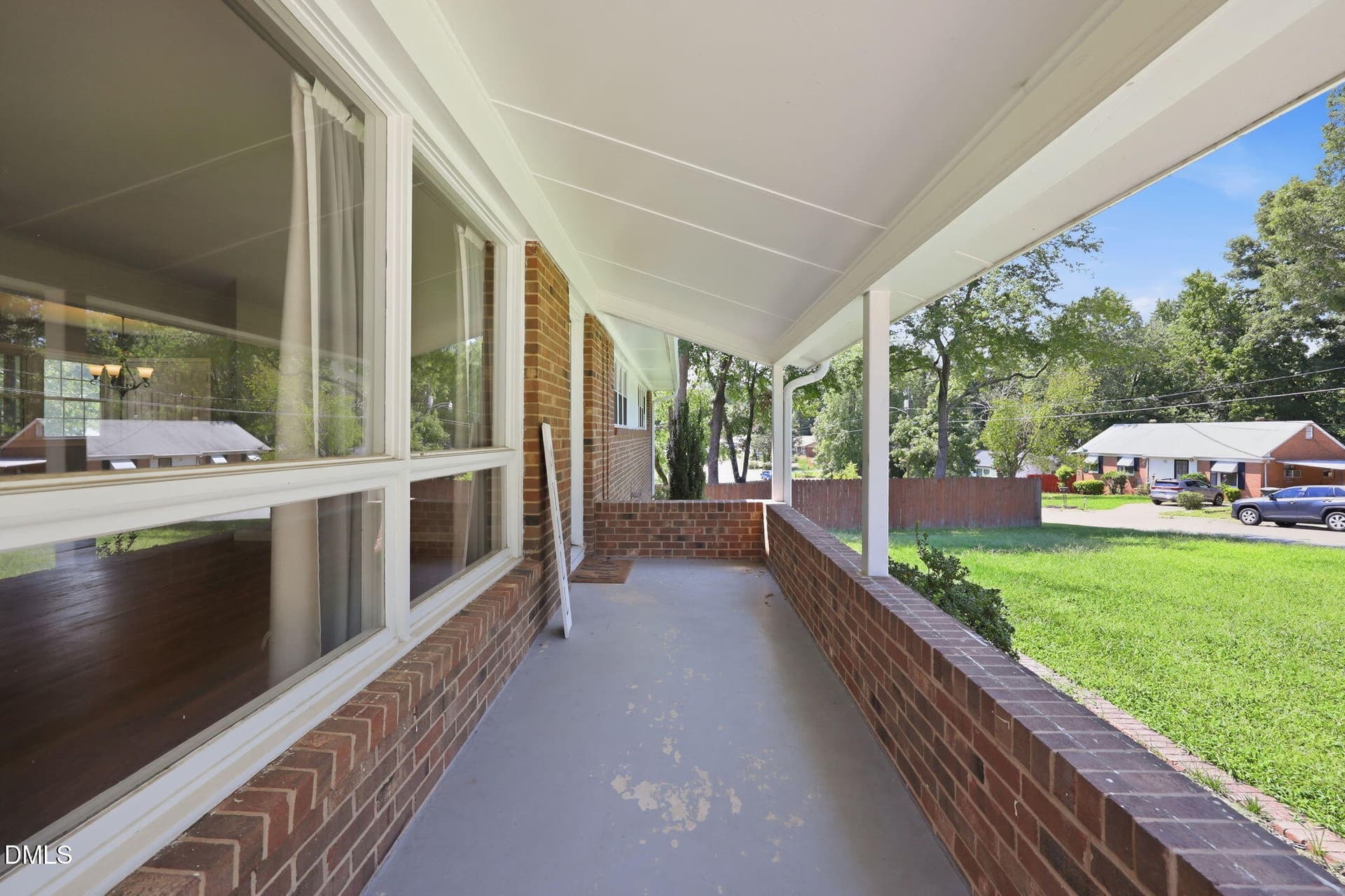 32-web-or-mls-6S8A8502 - 2405 Denver Drive, Greensboro, NC 27406