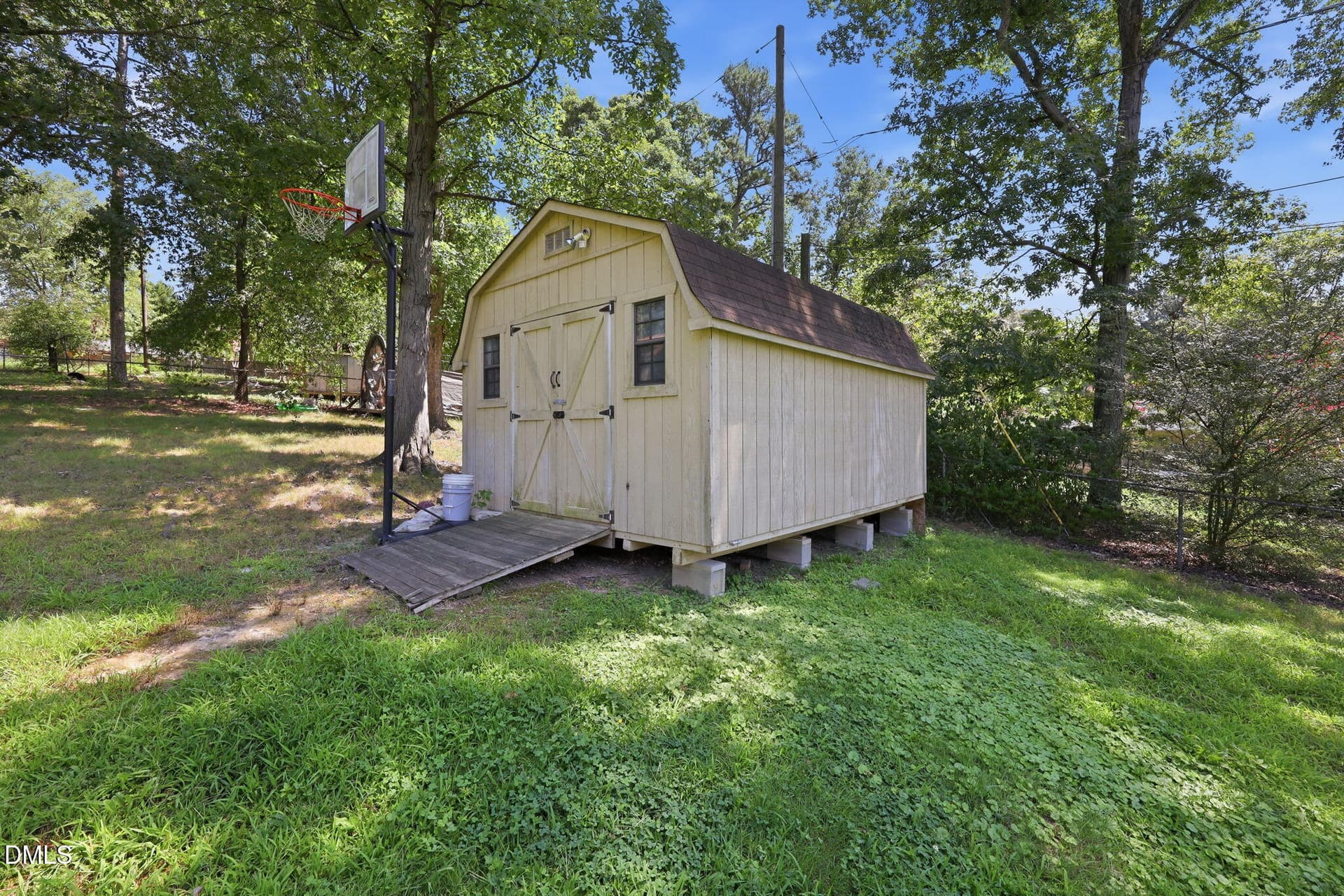 36-web-or-mls-6S8A8508 - 2405 Denver Drive, Greensboro, NC 27406