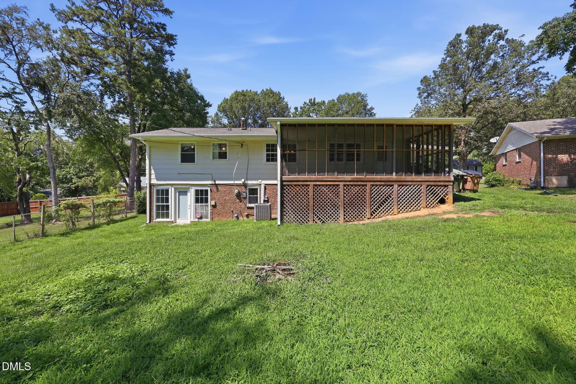 37-web-or-mls-6S8A8509 - 2405 Denver Drive, Greensboro, NC 27406