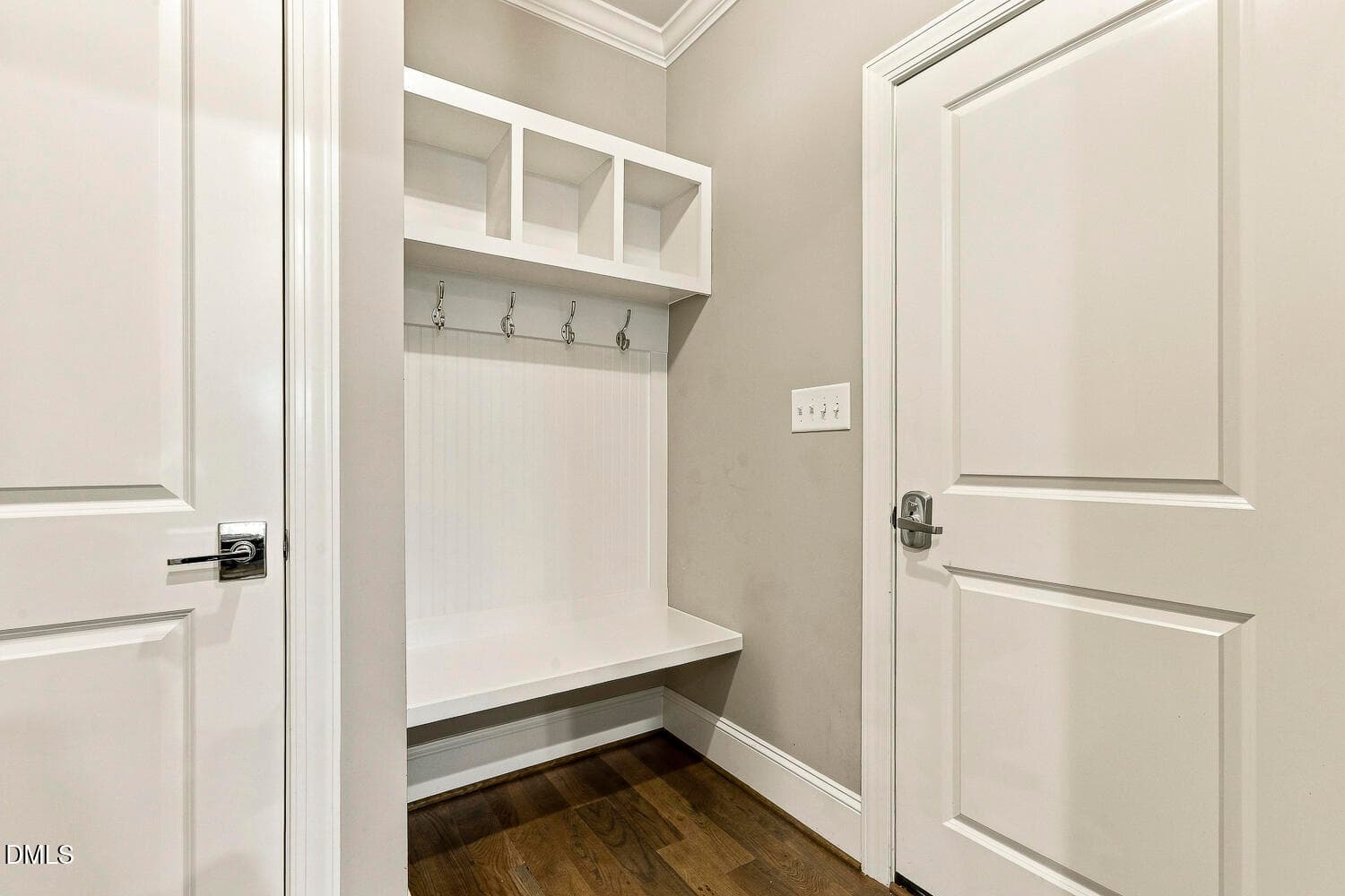 040 - 2703 Cameron Pond Drive, Cary, NC 27519