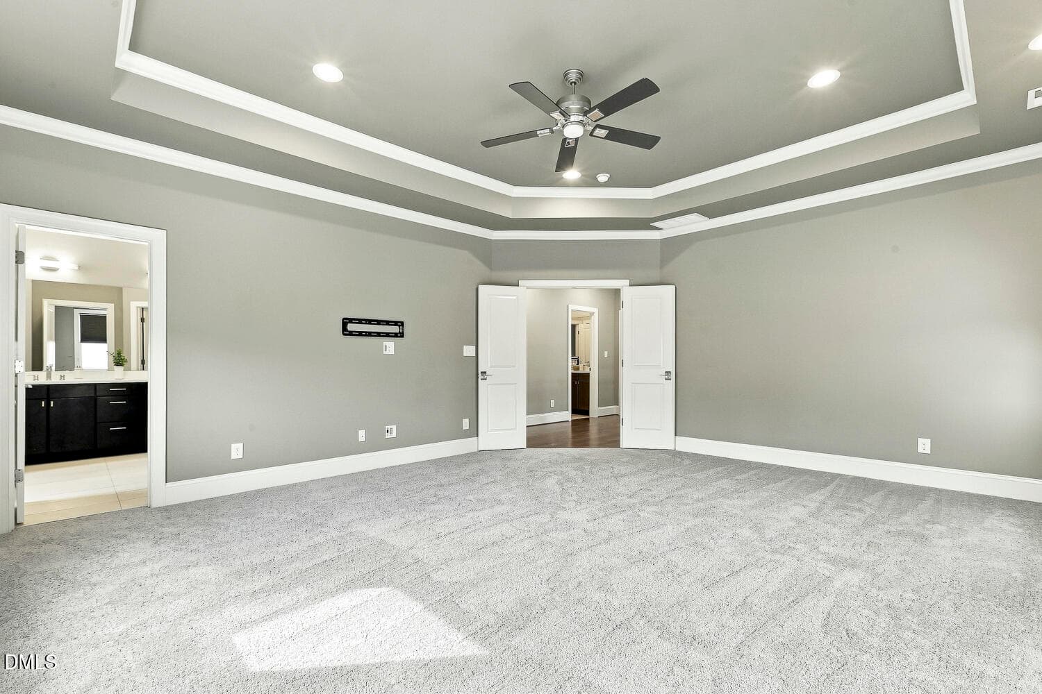 044 - 2703 Cameron Pond Drive, Cary, NC 27519
