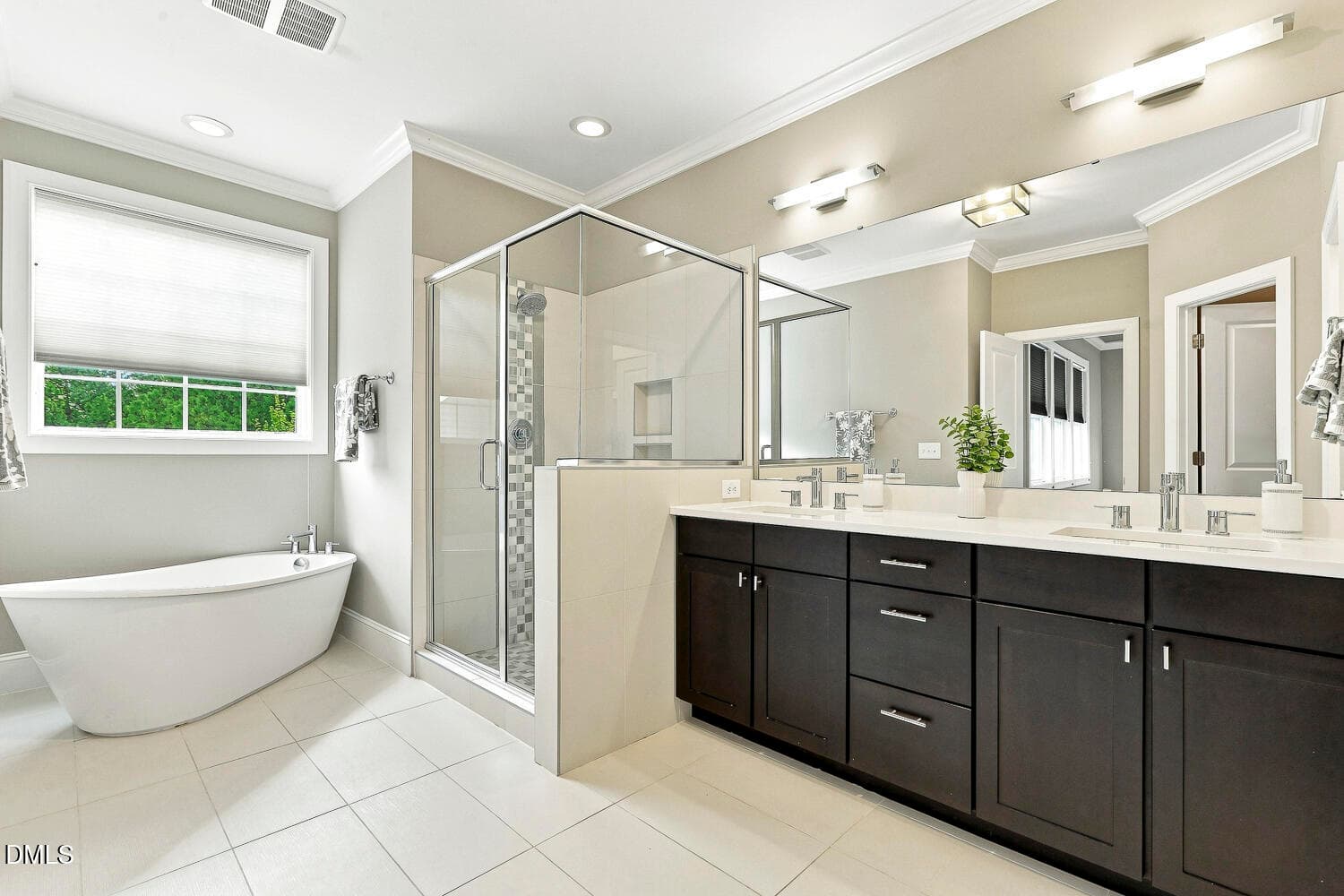 049 - 2703 Cameron Pond Drive, Cary, NC 27519