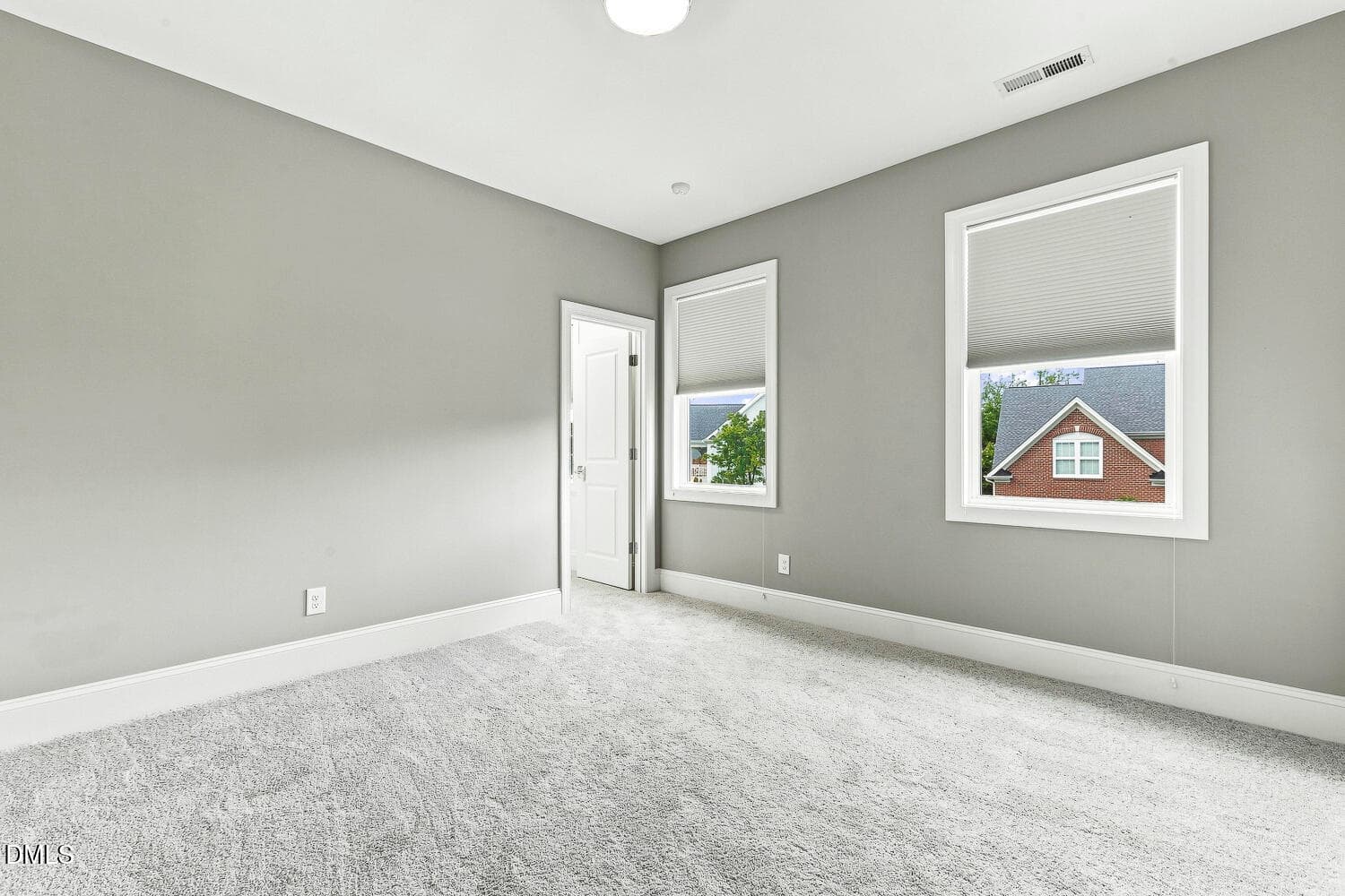 052 - 2703 Cameron Pond Drive, Cary, NC 27519