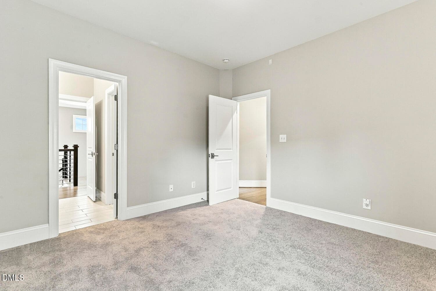 060 - 2703 Cameron Pond Drive, Cary, NC 27519