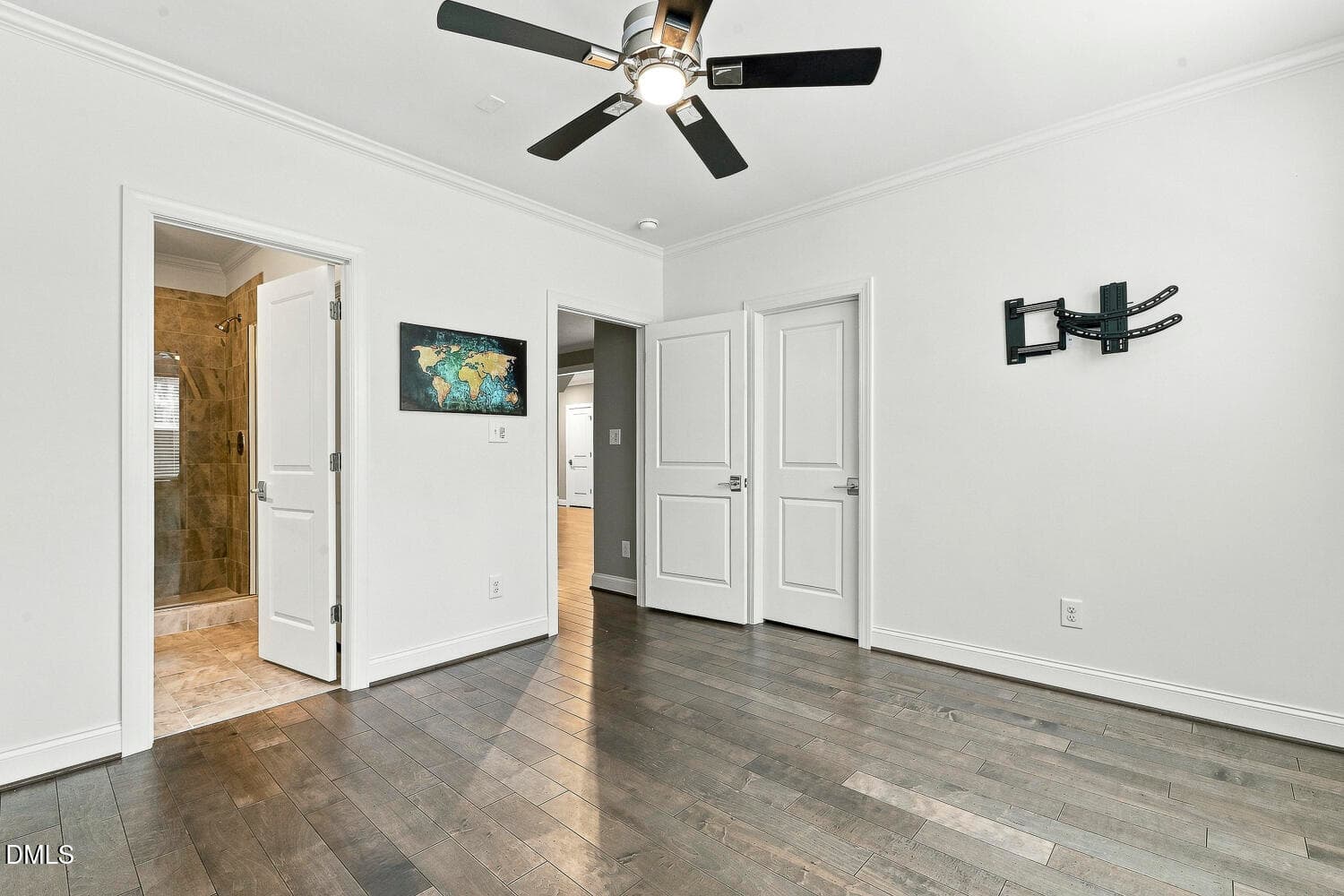 078 - 2703 Cameron Pond Drive, Cary, NC 27519
