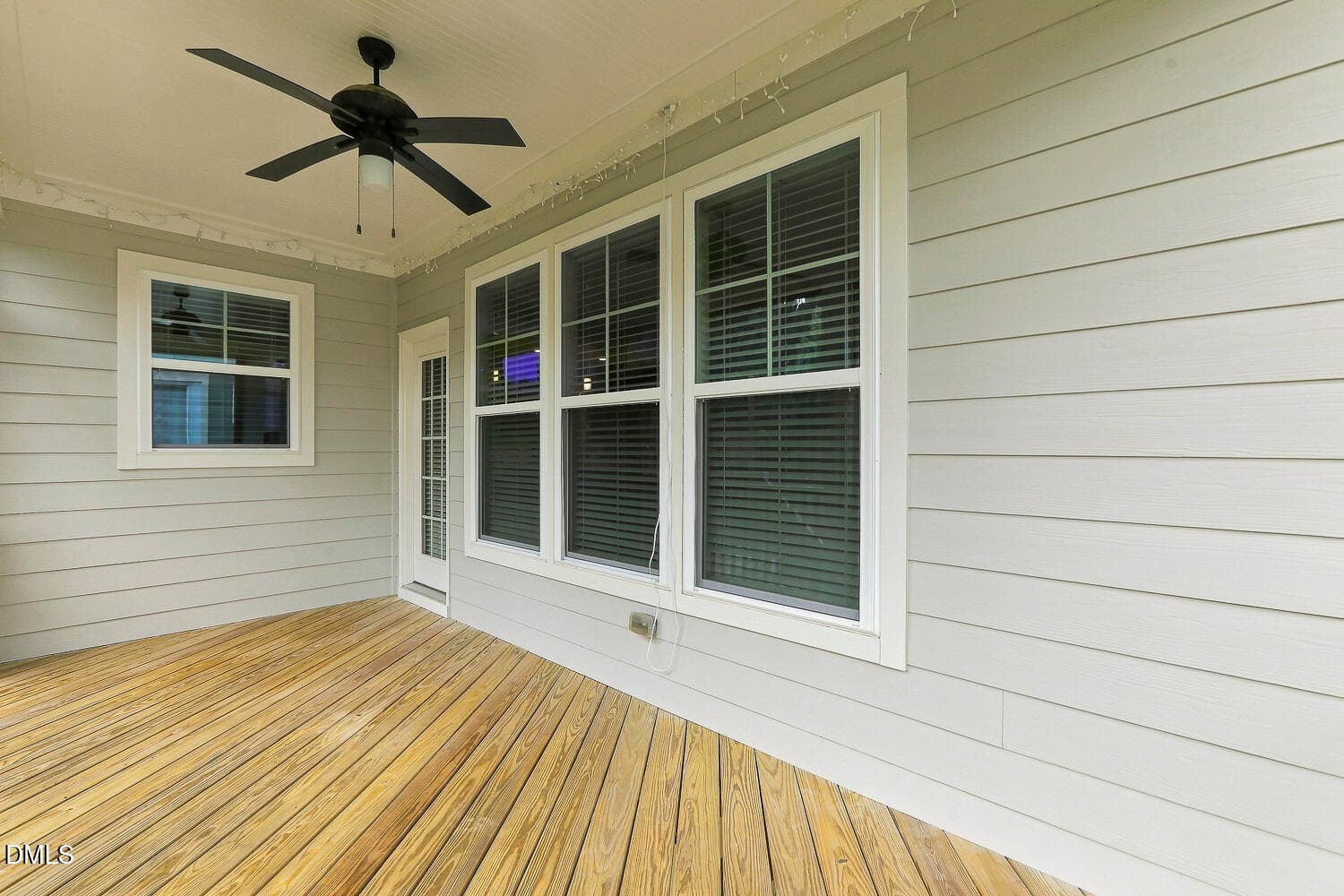 085 - 2703 Cameron Pond Drive, Cary, NC 27519