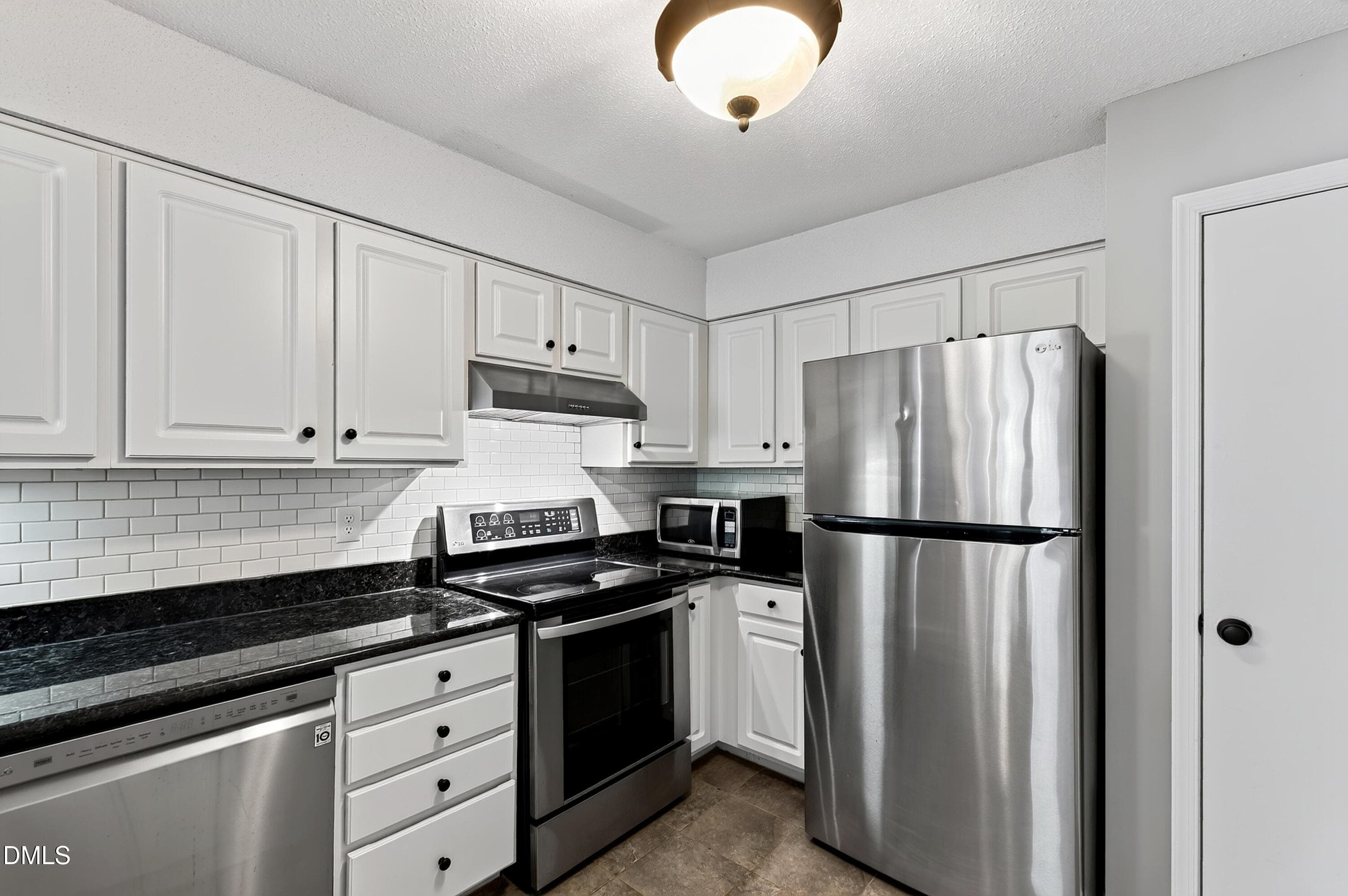 Wirewood (18) - 1061 Wirewood Drive 301, Raleigh, NC 27605, Raleigh