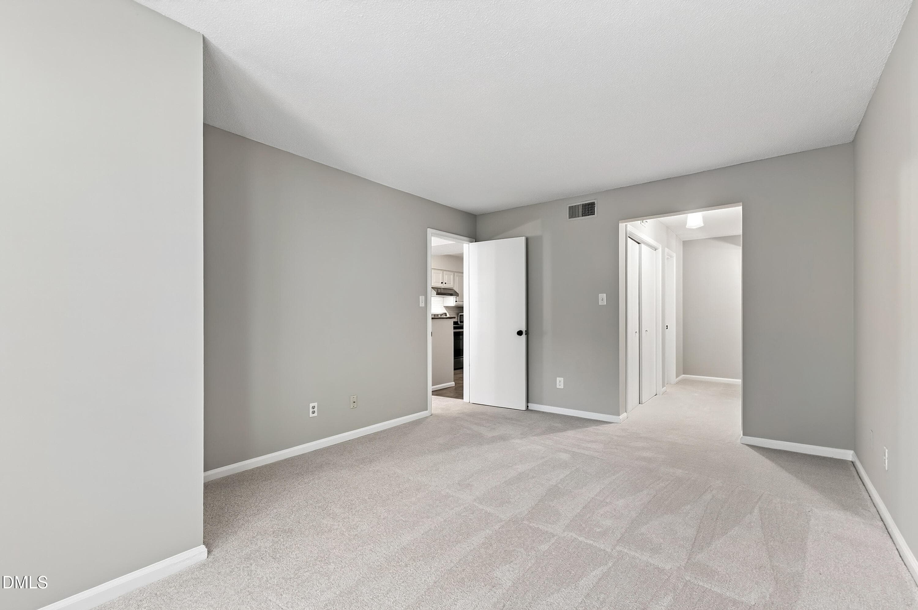 Wirewood (26) - 1061 Wirewood Drive 301, Raleigh, NC 27605, Raleigh