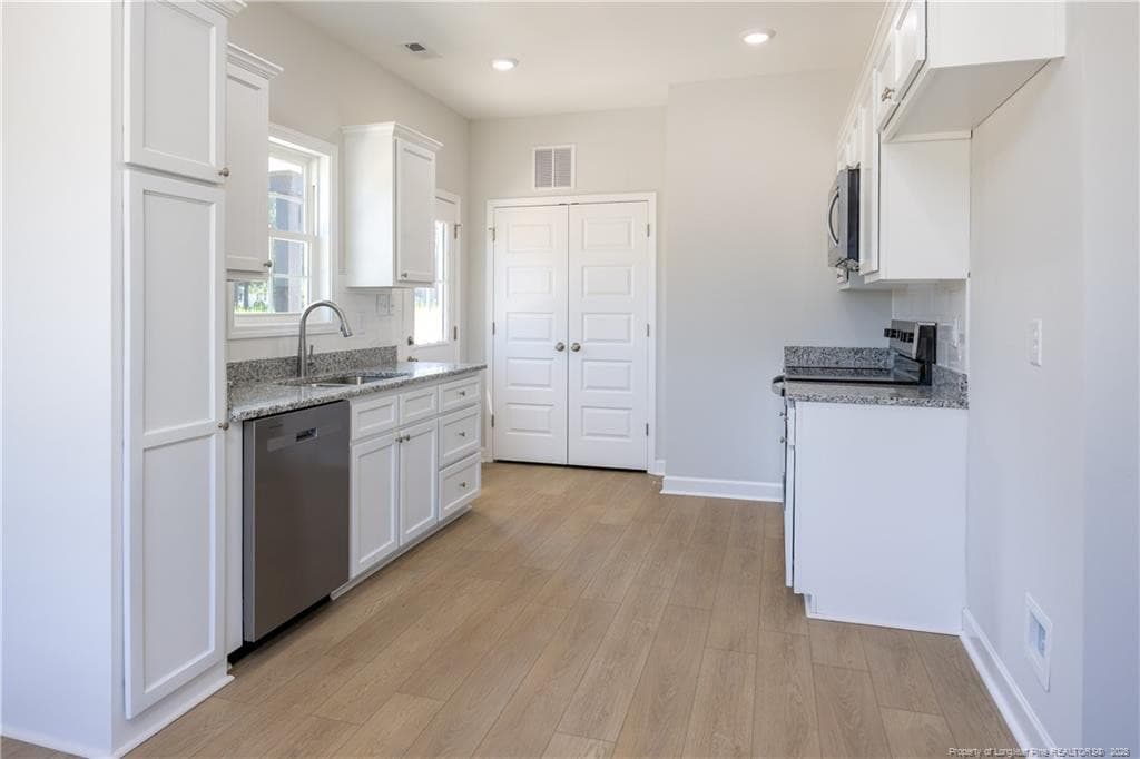 Photo 6 - 689 McLamb Road, Dunn, NC 28334