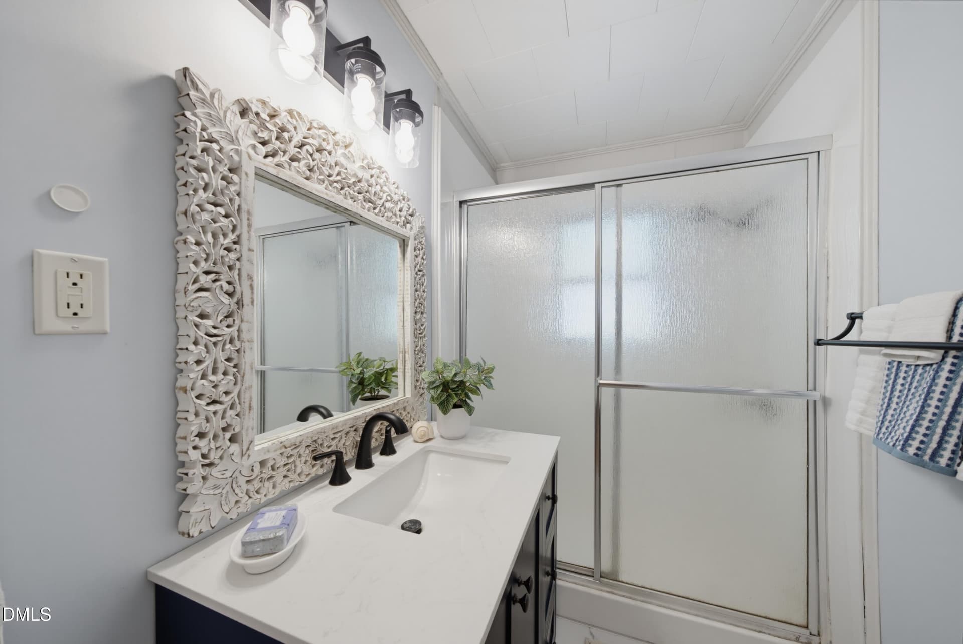 Cottage Bathroom Shower - 14928 Creedmoor Road N, Wake Forest, NC 27587