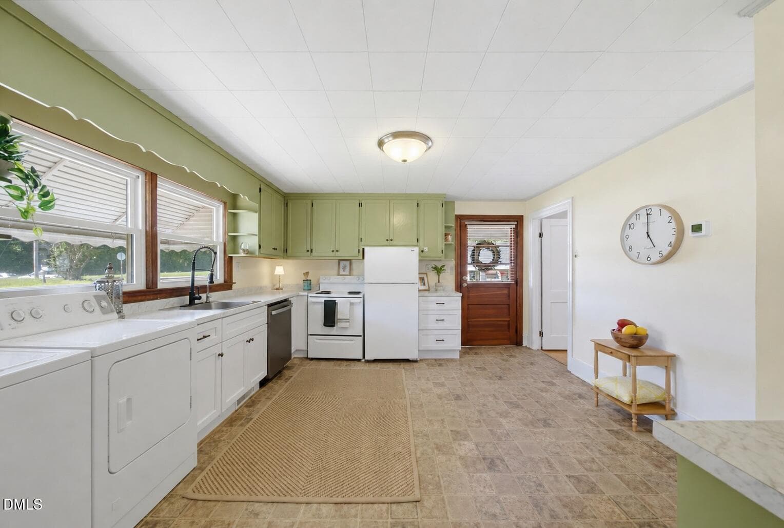 Farmhouse-Country Cottage Kitchen w-WD - 14928 Creedmoor Road N, Wake Forest, NC 27587