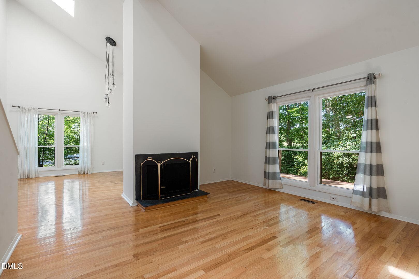 large (12) - 30 Benchmark, Pittsboro, NC 27312