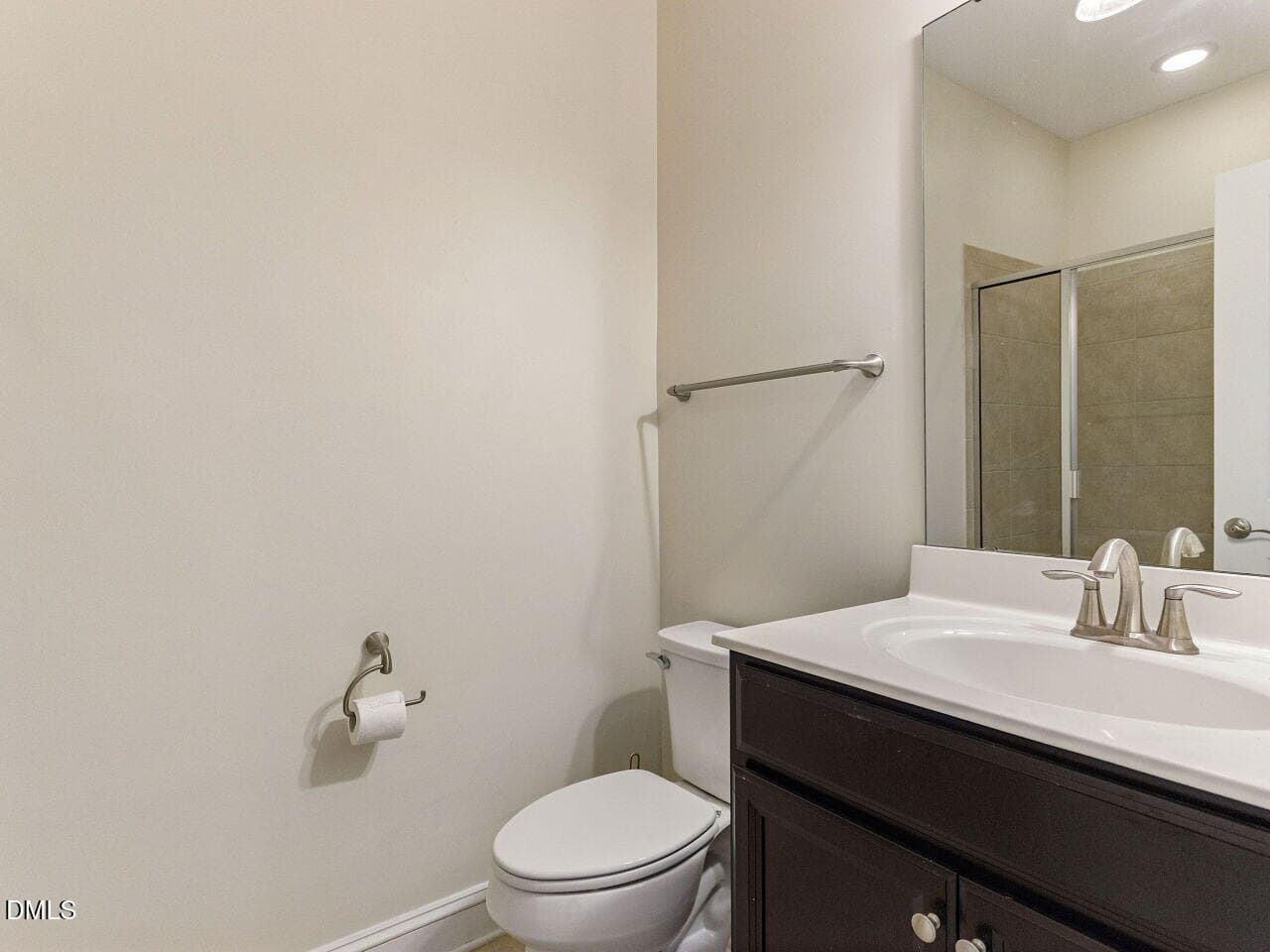 007-1280x960-first-floor-full-bathroom - 3602 Winifred Way, Raleigh, NC 27609, Raleigh