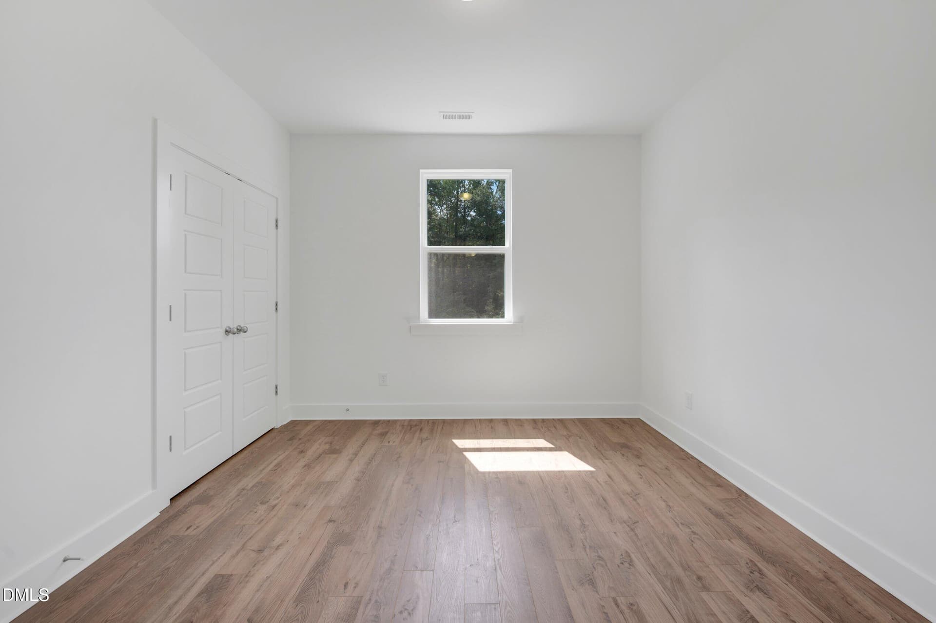 Flex Room - 144 Golfview Avenue, Benson, NC 27504