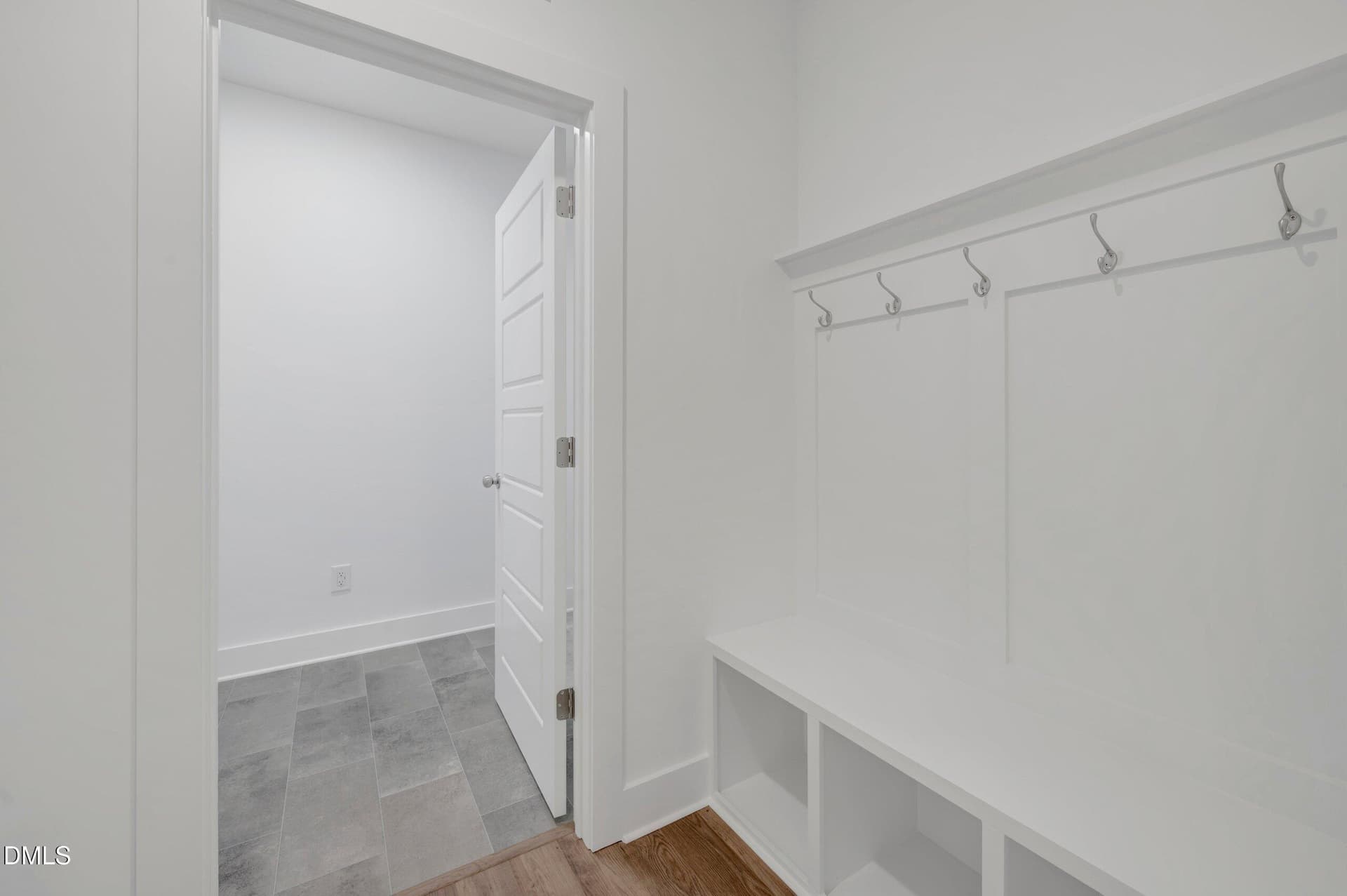 Mud Room - 144 Golfview Avenue, Benson, NC 27504