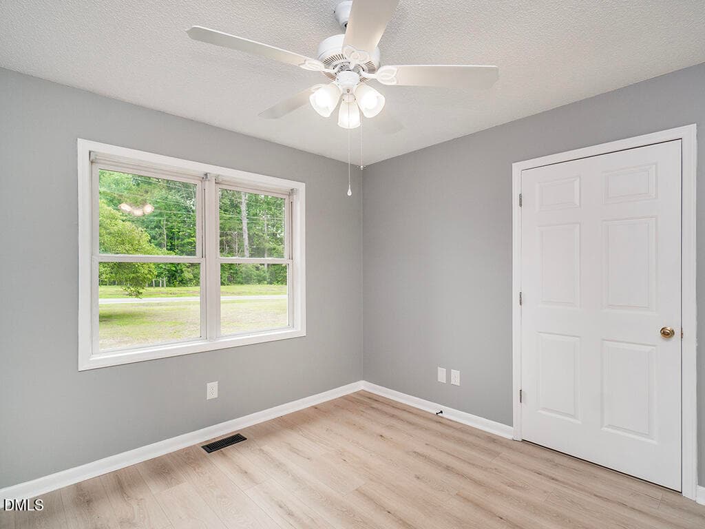 26 948_Gboro-CHRd Bdrm3b_MLS - 948 W Greensboro Chapel Hill Road, Snow Camp, NC 27349, Snow Camp