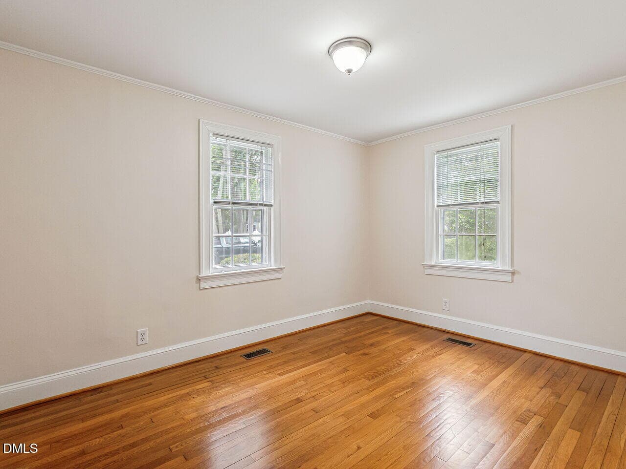 018-1280x960-primary-bedroom - 1411 Doughton Street, Raleigh, NC 27608, Raleigh