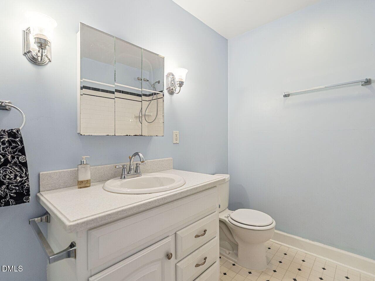 020-1280x960-primary-bath - 1411 Doughton Street, Raleigh, NC 27608, Raleigh