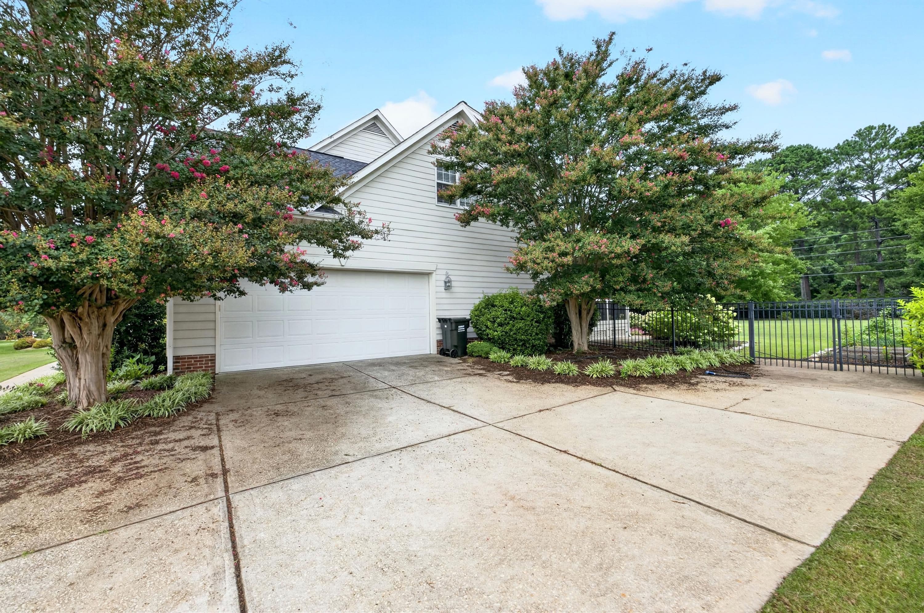 Side Load Garage - 3024 Whitehart Lane, Raleigh, NC 27606, Raleigh