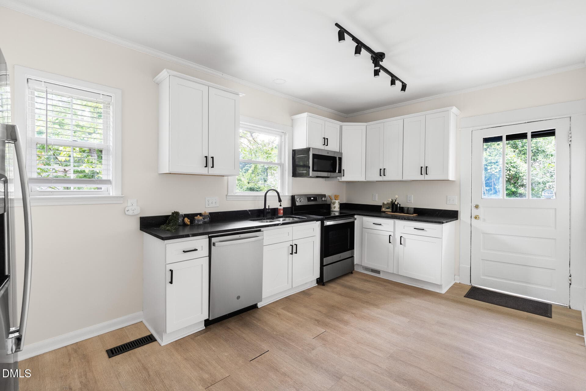 1200-Moreland-114 - 1200 Moreland Avenue, Durham, NC 27707