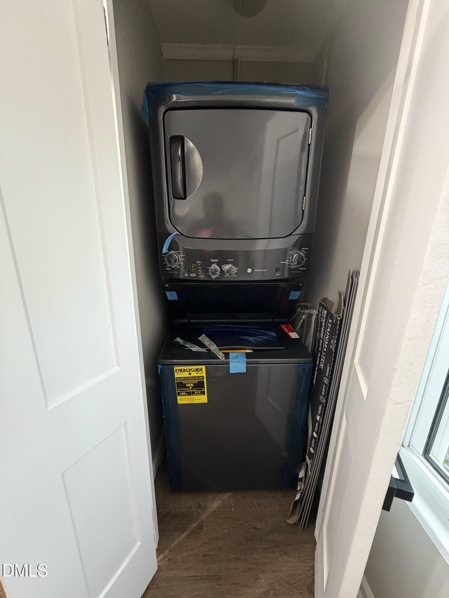 Washer / Dryer Convey - 204 E Branch Street, Benson, NC 27504, Benson