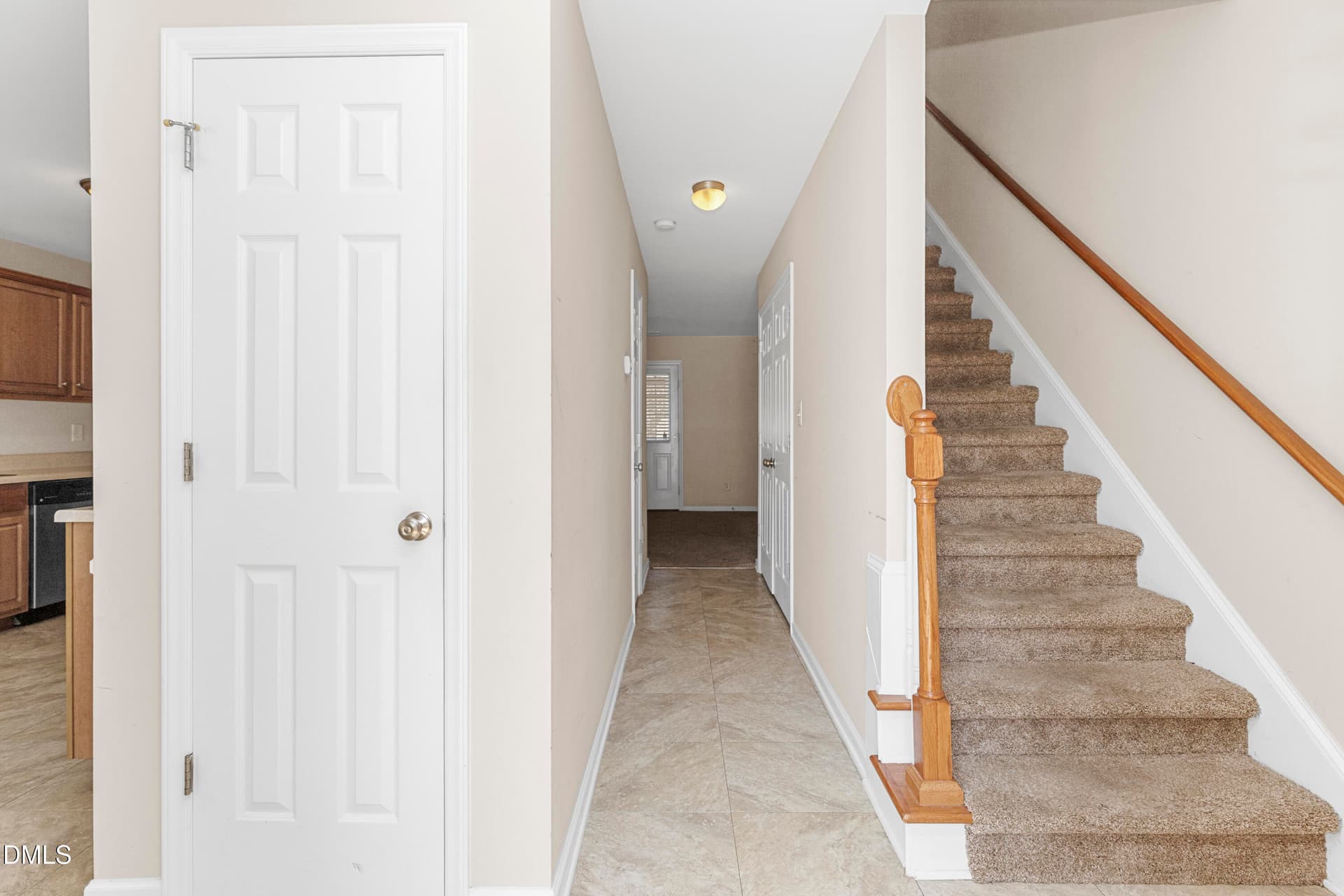 Entry - 103 Gatwick Court, Clayton, NC 27520