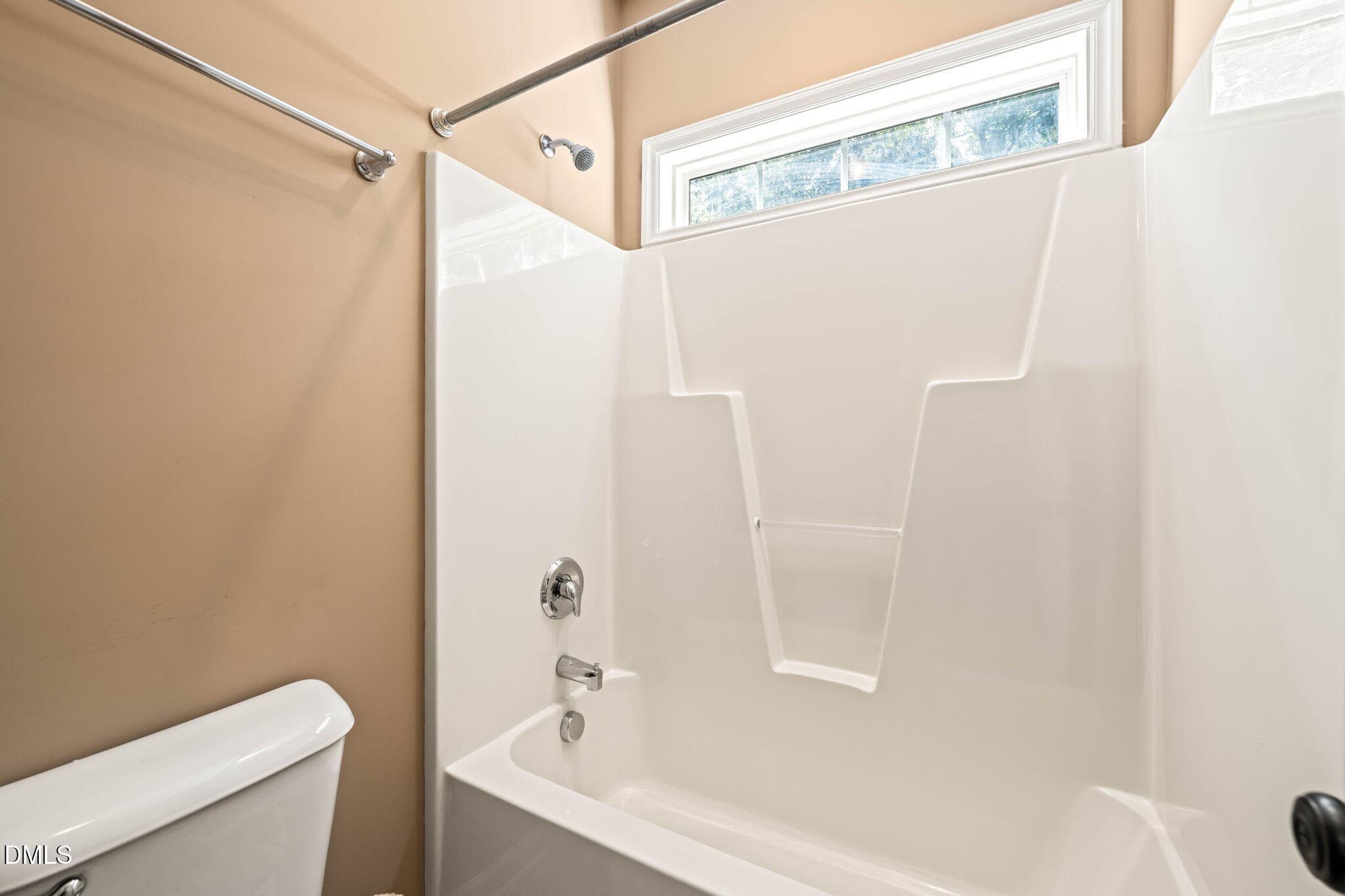 120_Green_Way_22_Hall_Bath_Tub_Shower - 120 Green Way, Four Oaks, NC 27524, Four Oaks