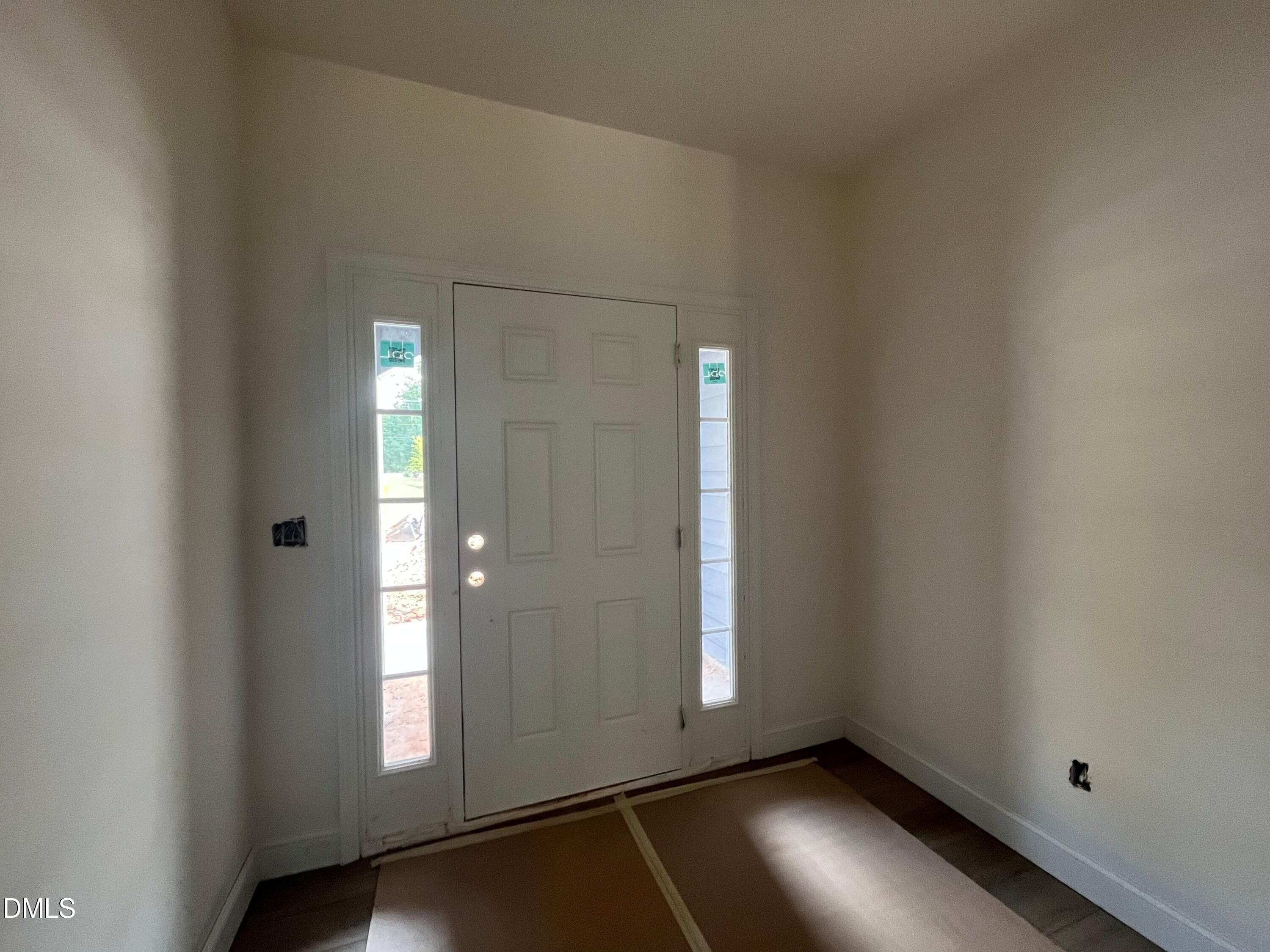 Foyer 1 - 1337 Hammond Drive, Mebane, NC 27302, Mebane