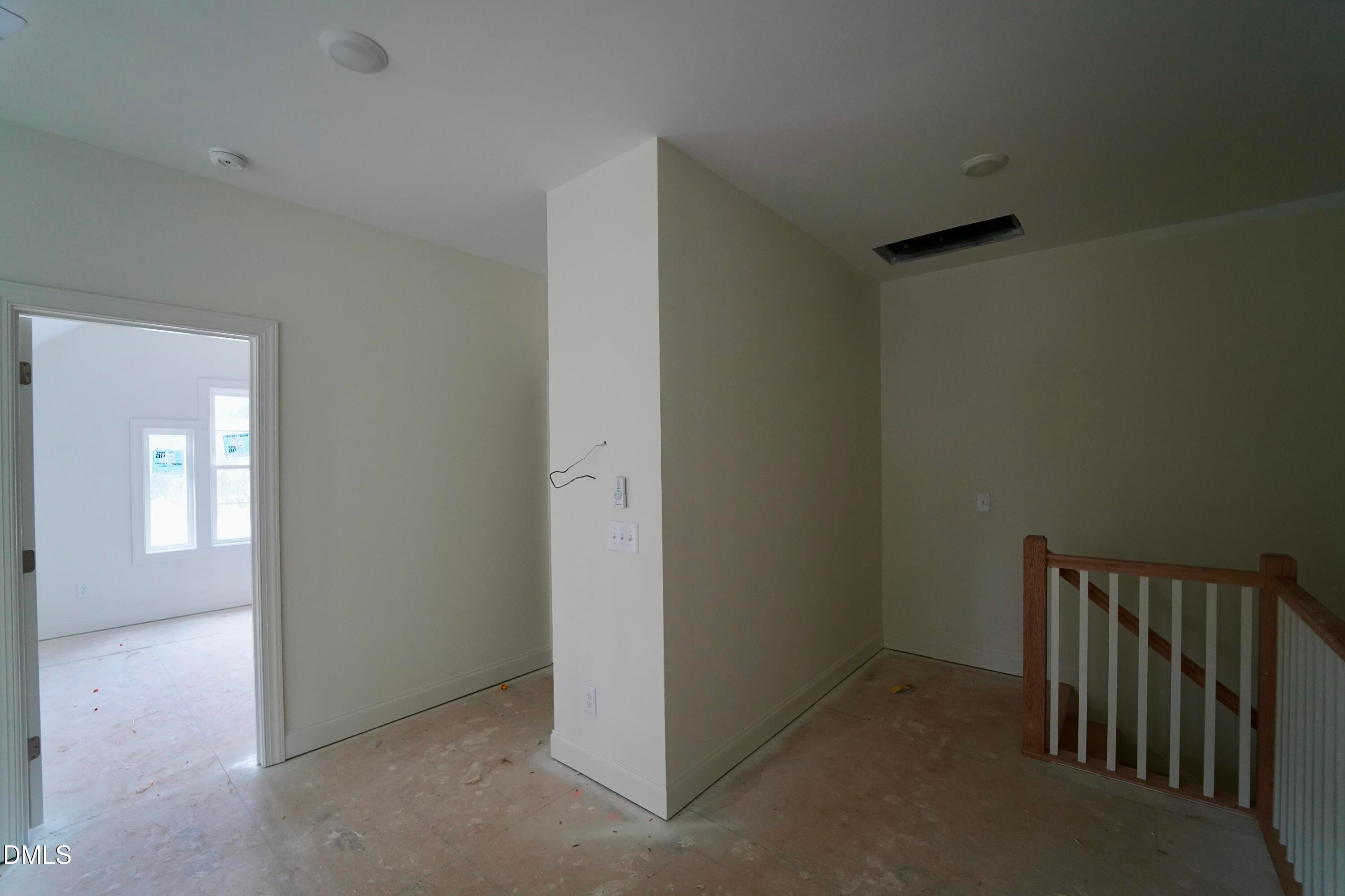 DSC08645 - 209 W Franklin Street, Zebulon, NC 27597