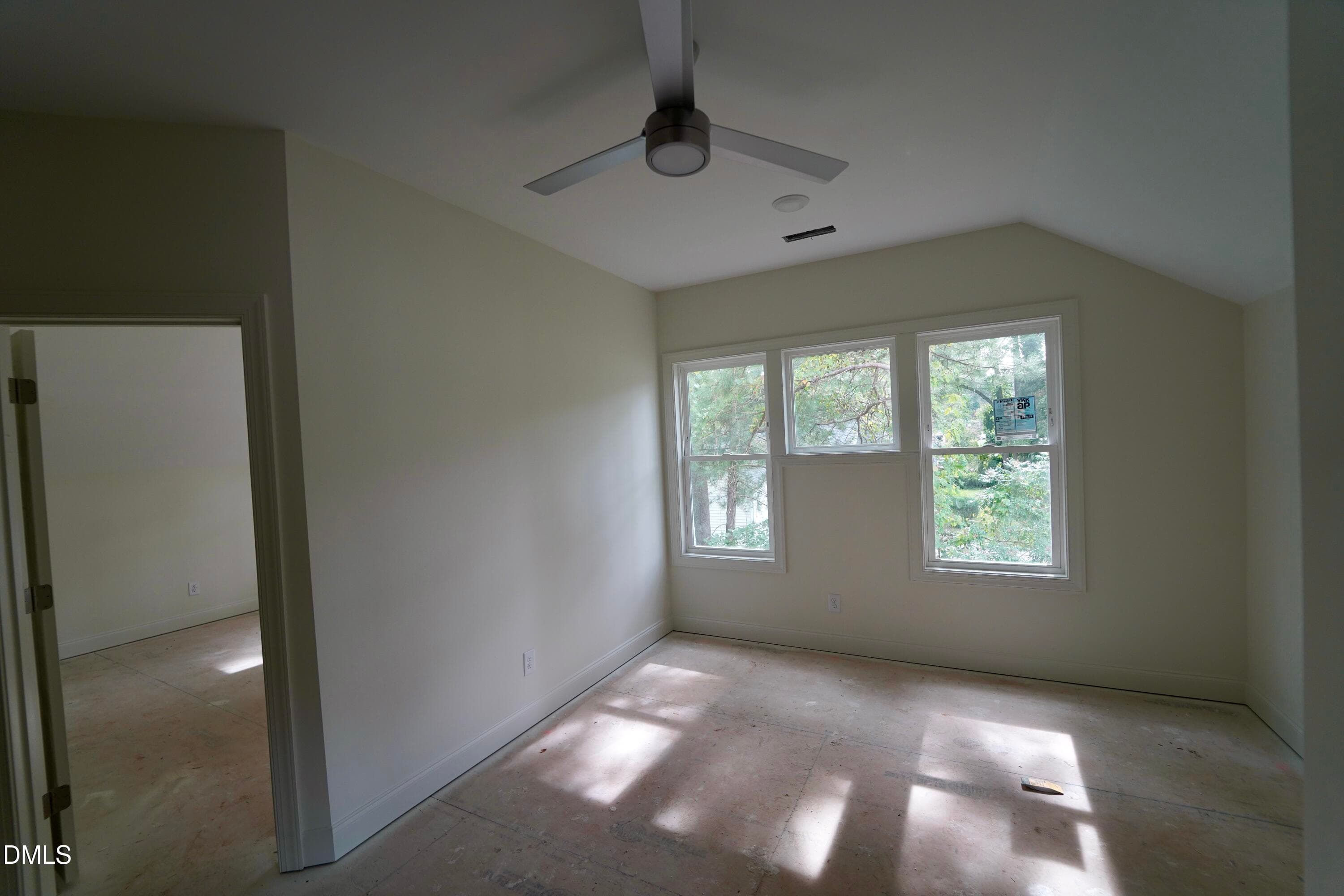 DSC08643 - 209 W Franklin Street, Zebulon, NC 27597