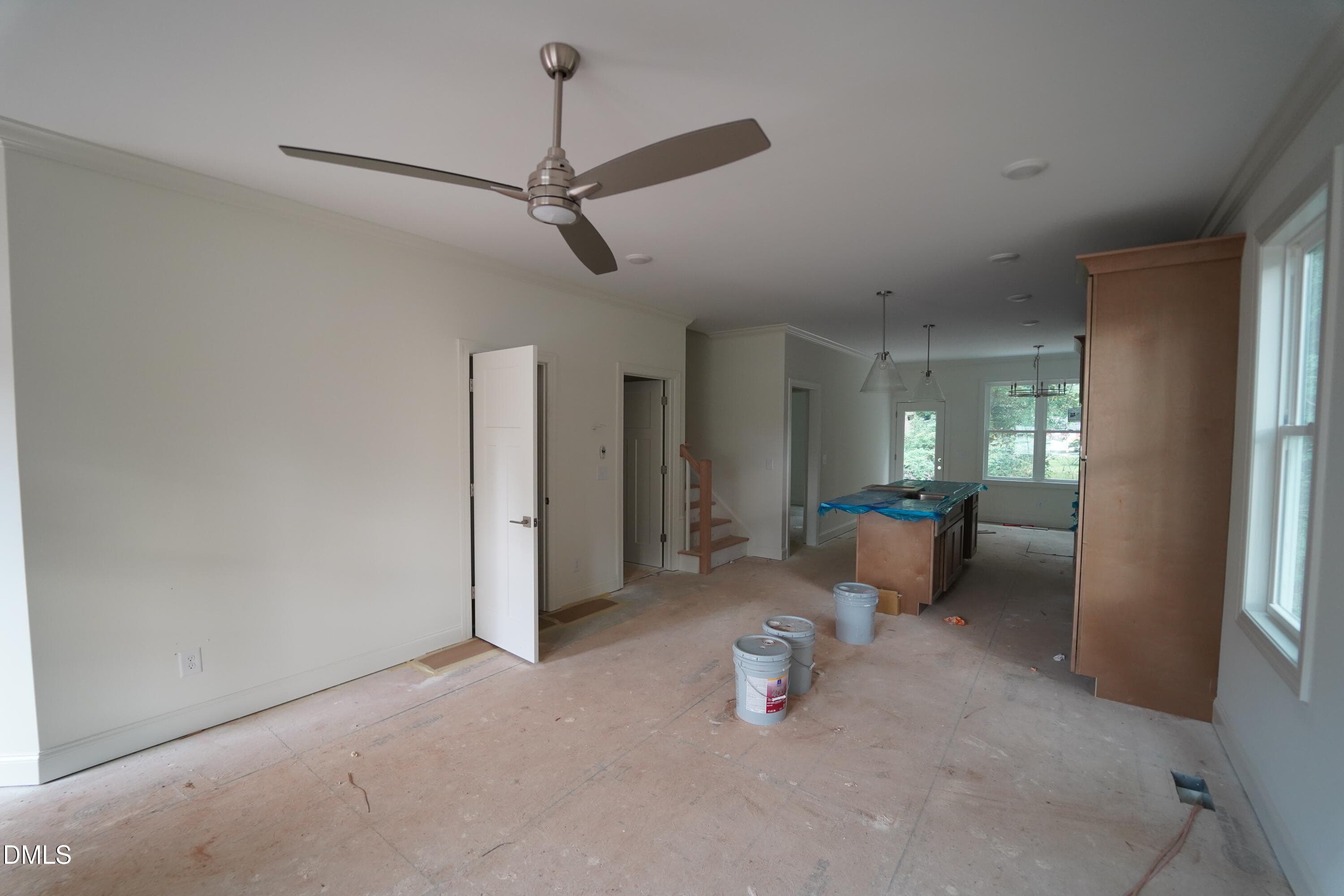 DSC08623 - 209 W Franklin Street, Zebulon, NC 27597