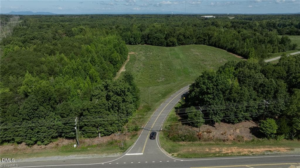 5701- N 220-15 - 5701 Us-220, Stokesdale, NC 27357