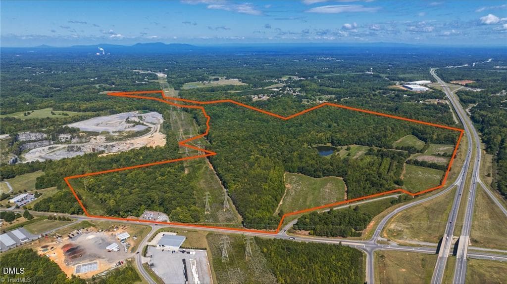 5701- N 220-4 - 5701 Us-220, Stokesdale, NC 27357, Stokesdale