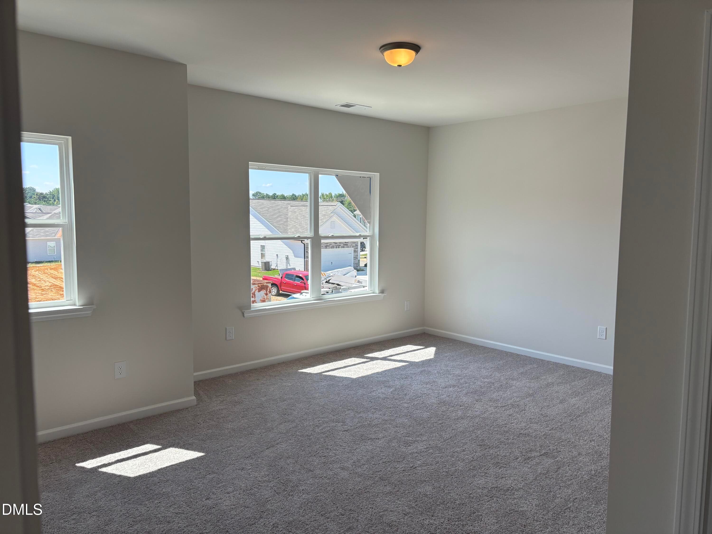 Large Owner's Suite - 29 Gresham Court, Dunn, NC 28334