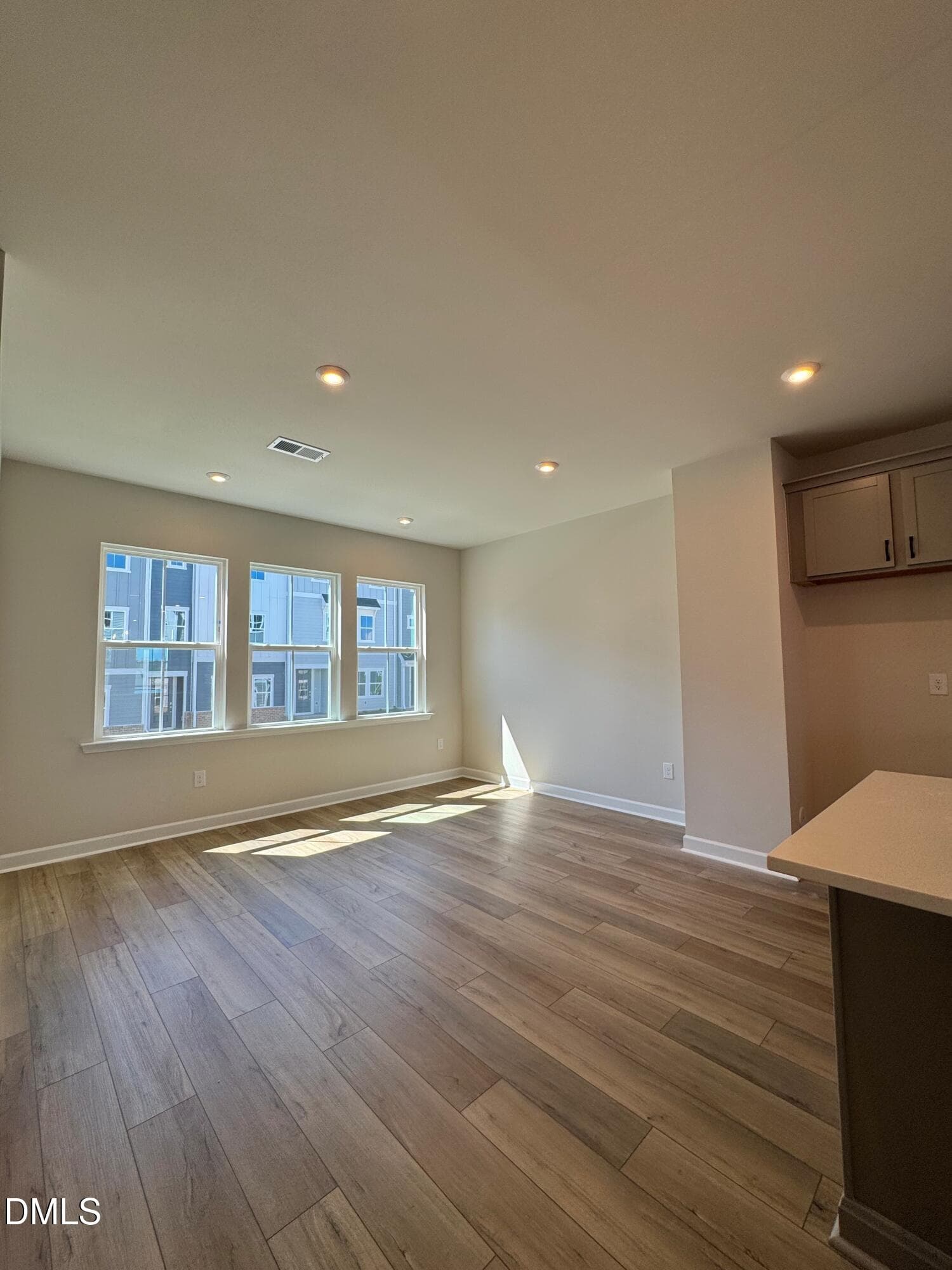 HVM46 dining - 706 Hyperion Alley, Wake Forest, NC 27587