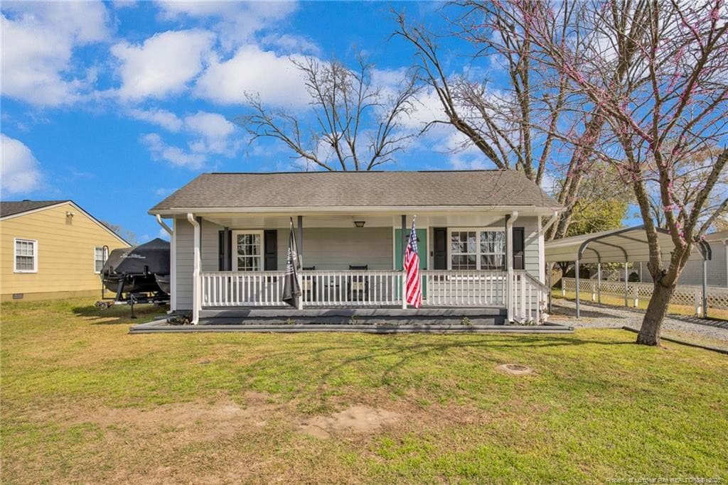 Photo 2 - 191 S Green Street, Parkton, NC 28371, Parkton