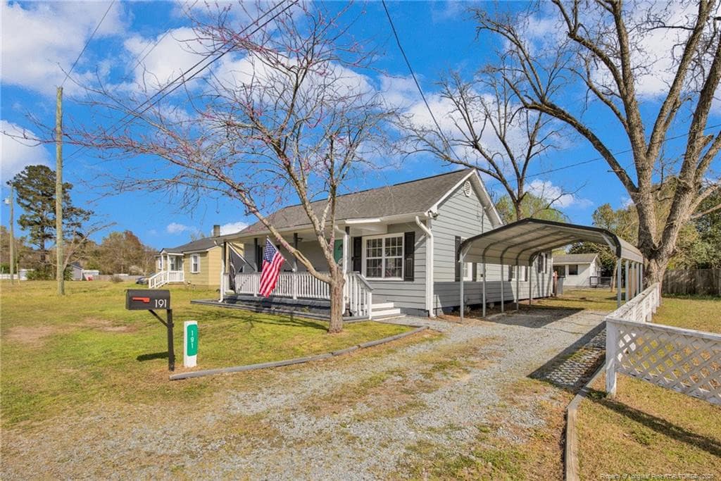 Photo 3 - 191 S Green Street, Parkton, NC 28371, Parkton